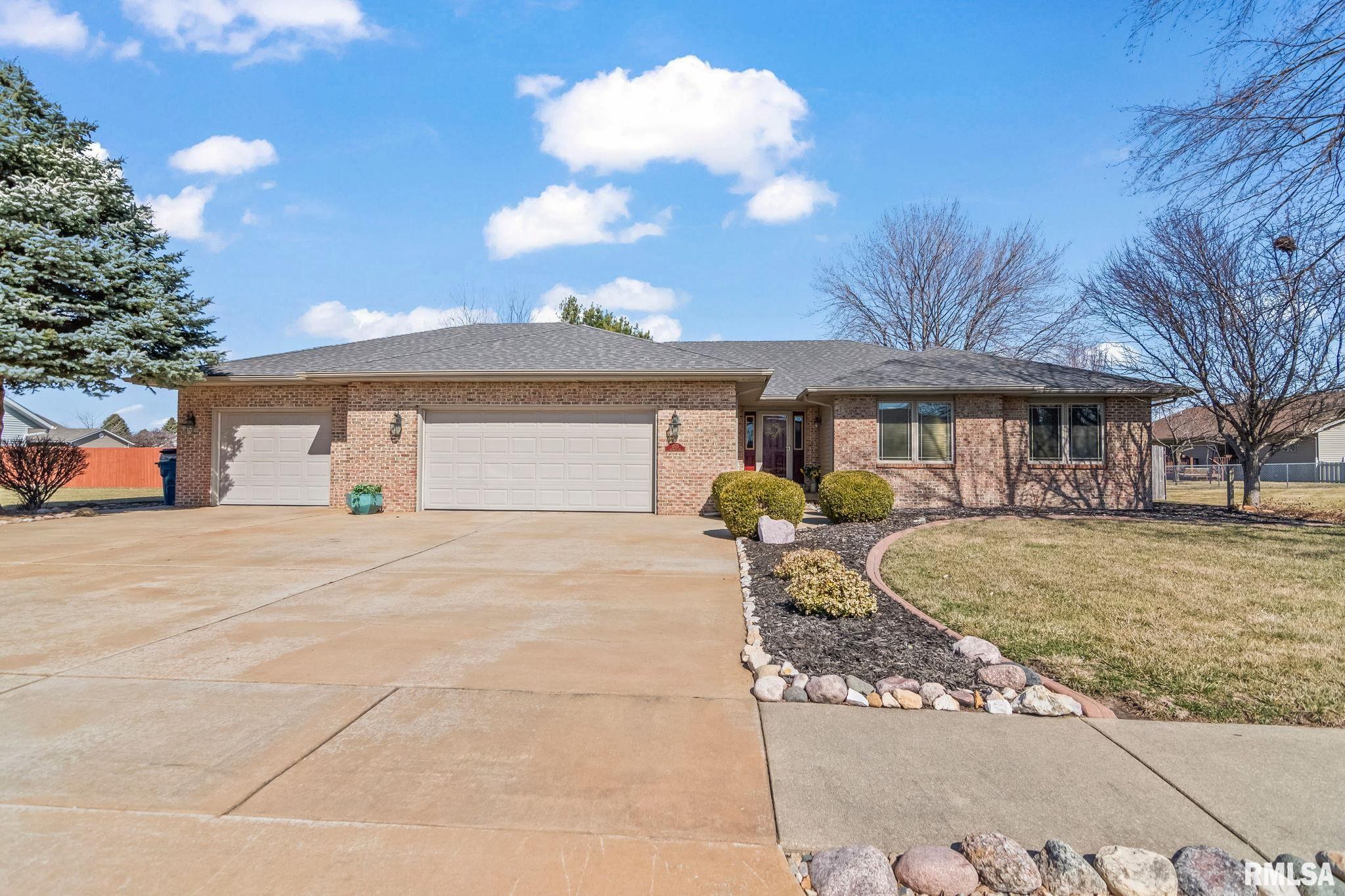 1505 Redwood Drive, Chatham, Illinois image 1