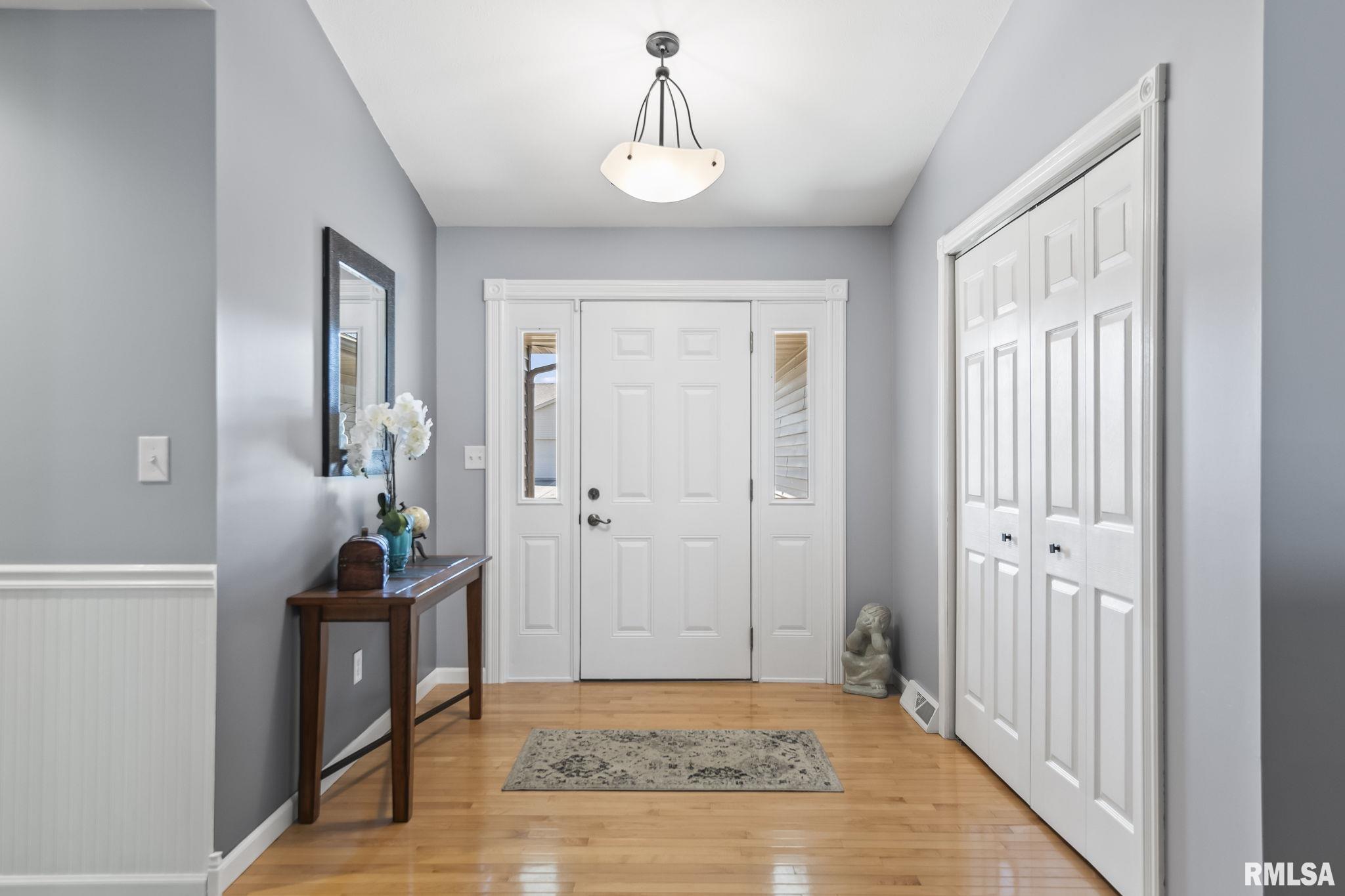 1505 Redwood Drive, Chatham, Illinois image 3