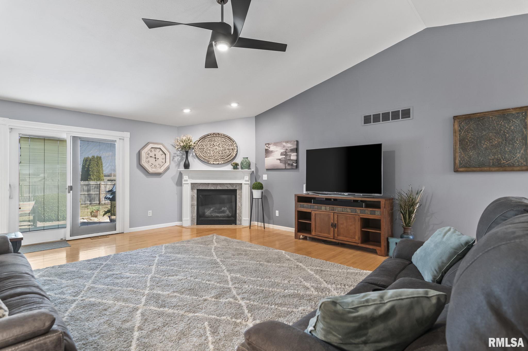 1505 Redwood Drive, Chatham, Illinois image 5
