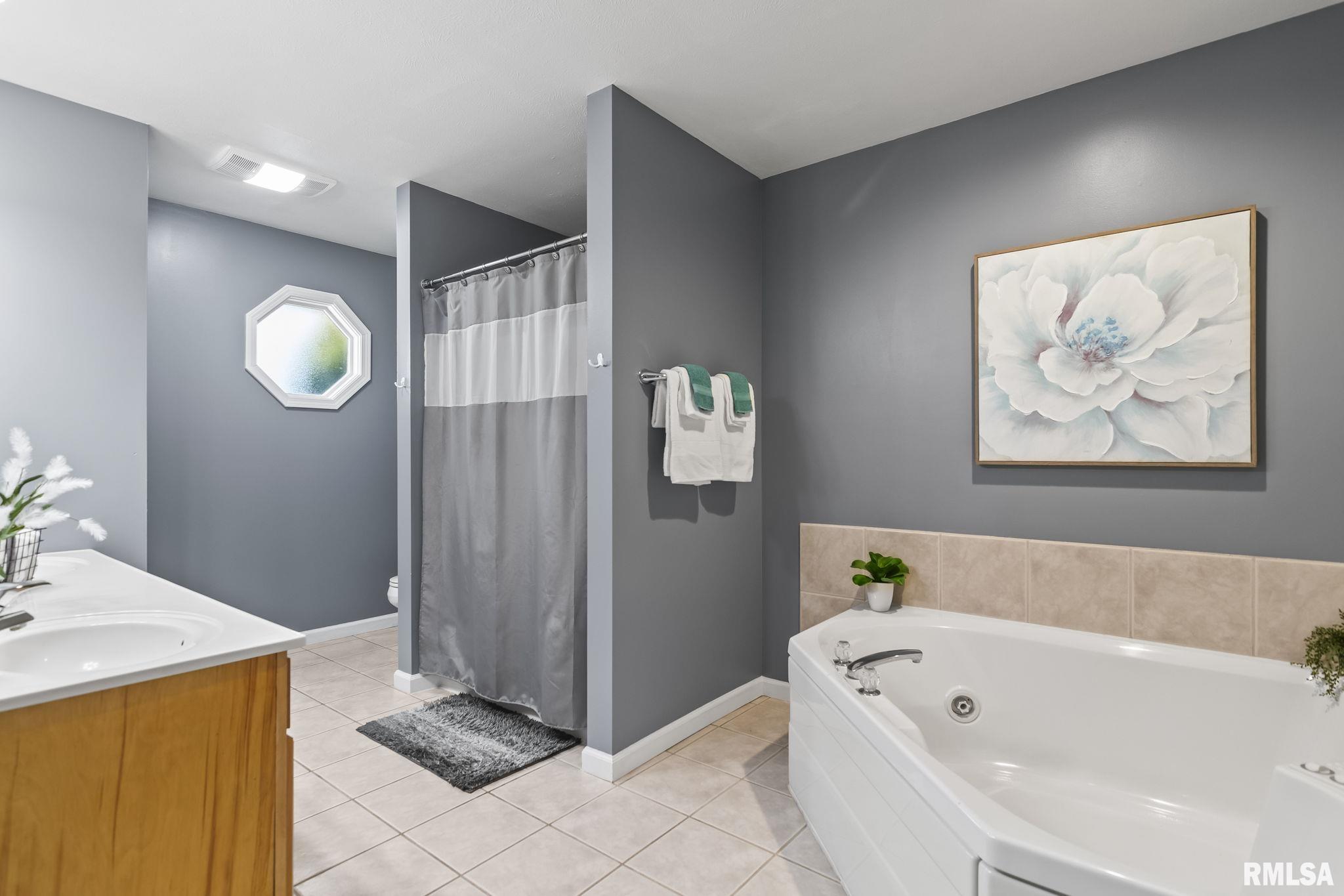 1505 Redwood Drive, Chatham, Illinois image 20