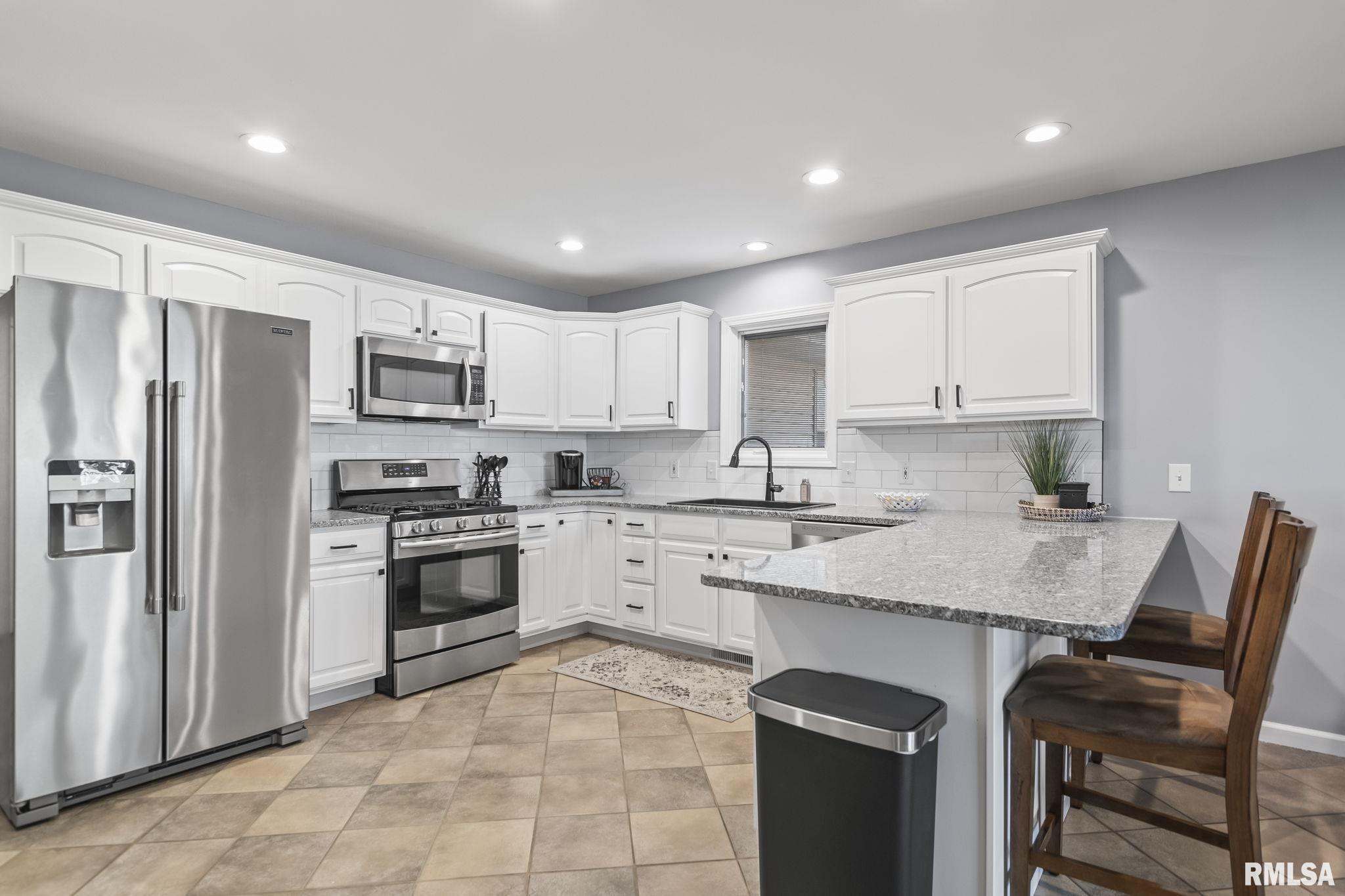 1505 Redwood Drive, Chatham, Illinois image 12