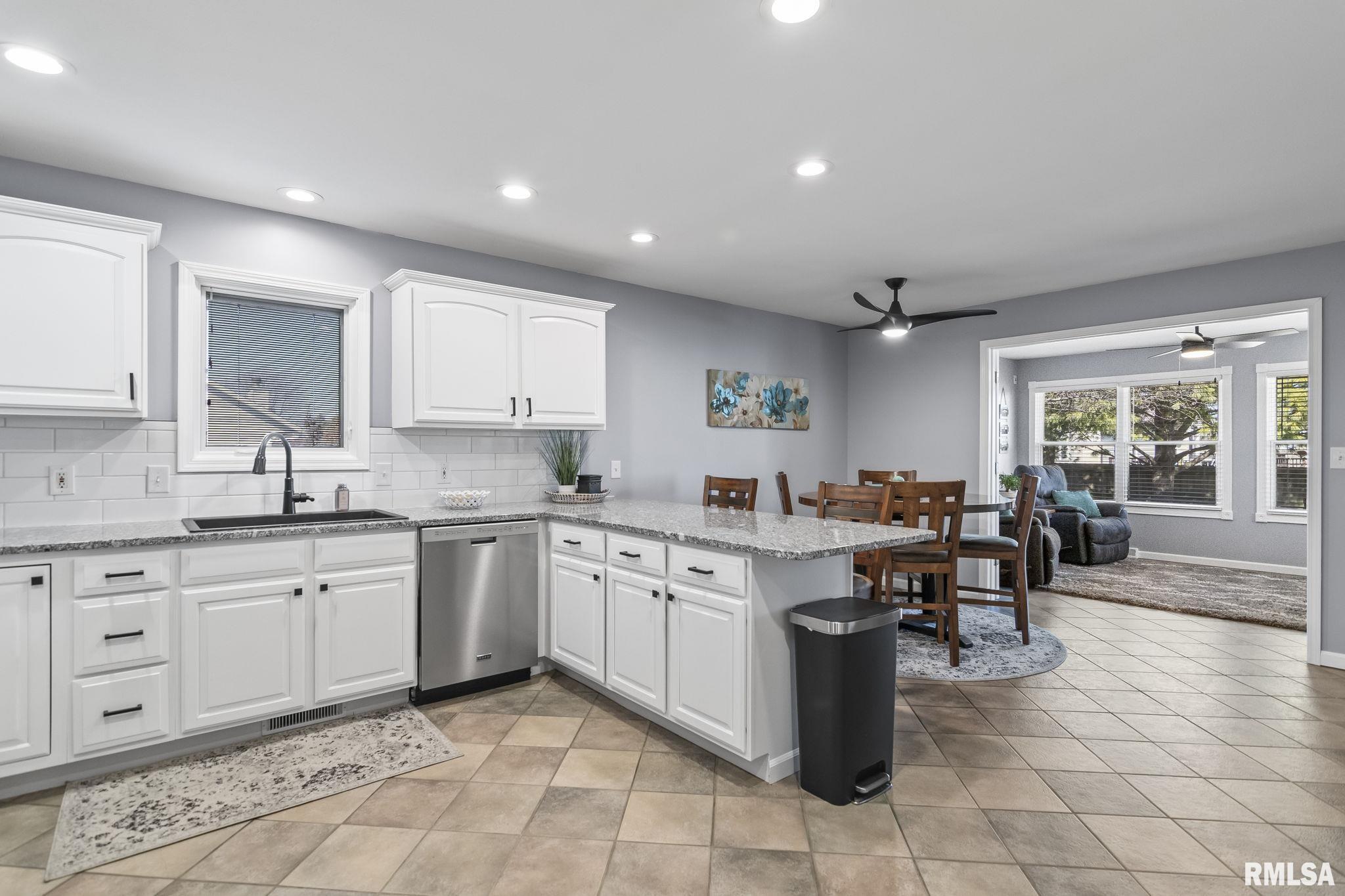 1505 Redwood Drive, Chatham, Illinois image 9