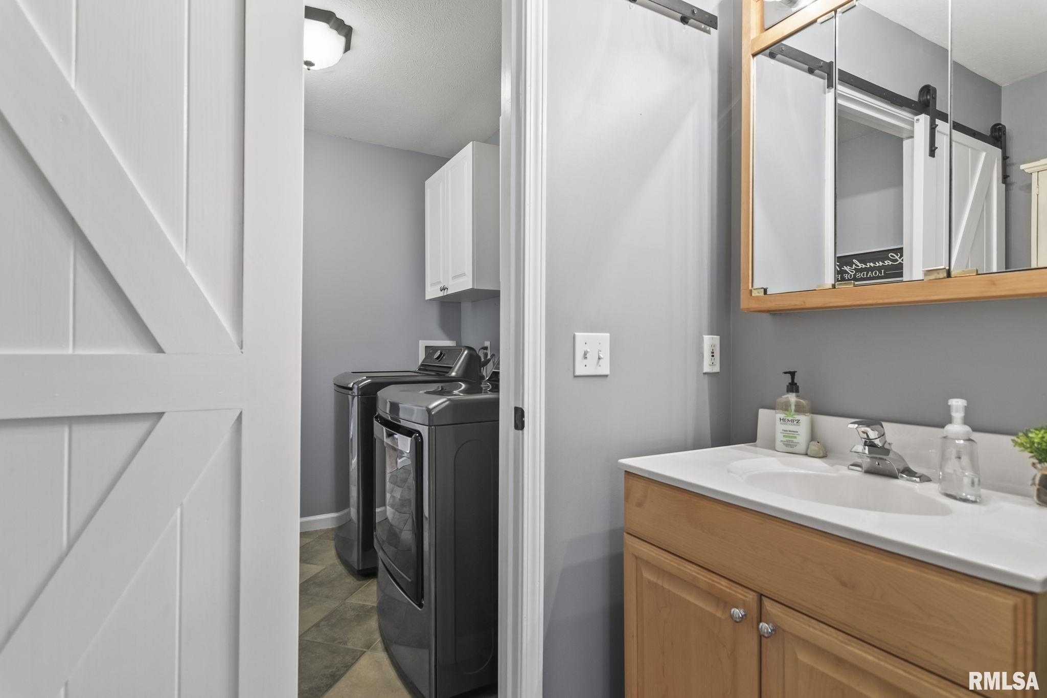 1505 Redwood Drive, Chatham, Illinois image 30