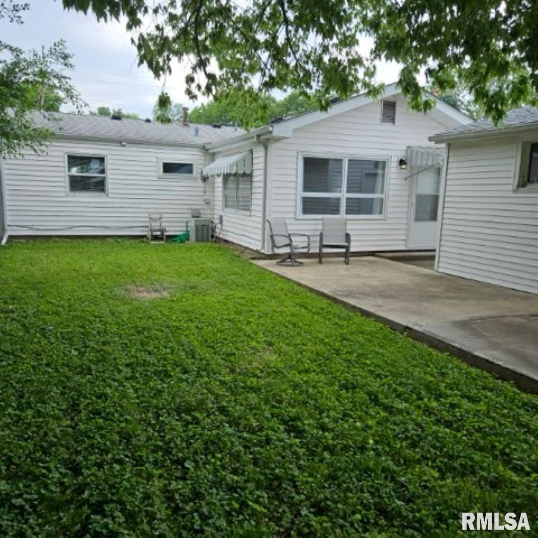 1037 Centre Street, Springfield, Illinois image 2
