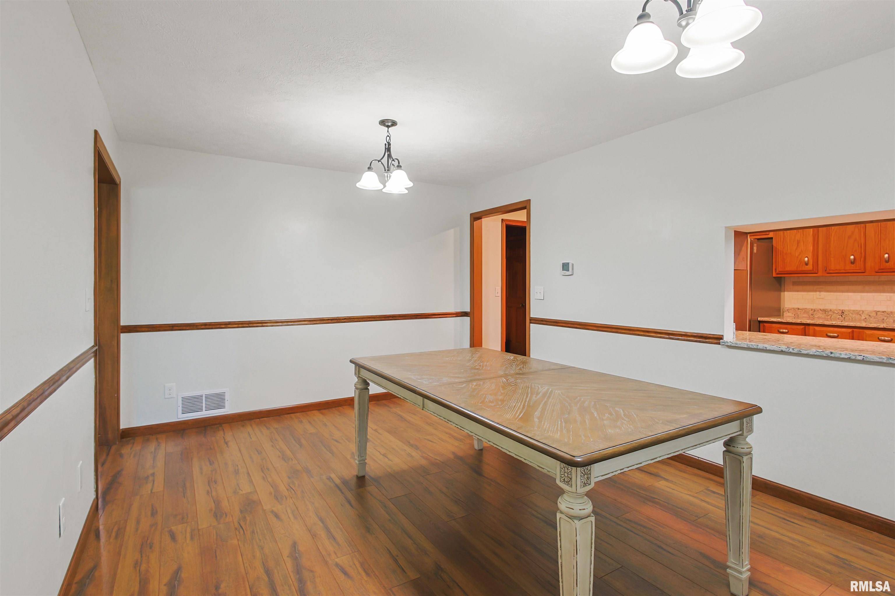 176 Old Highway 13, Carbondale, Illinois image 14