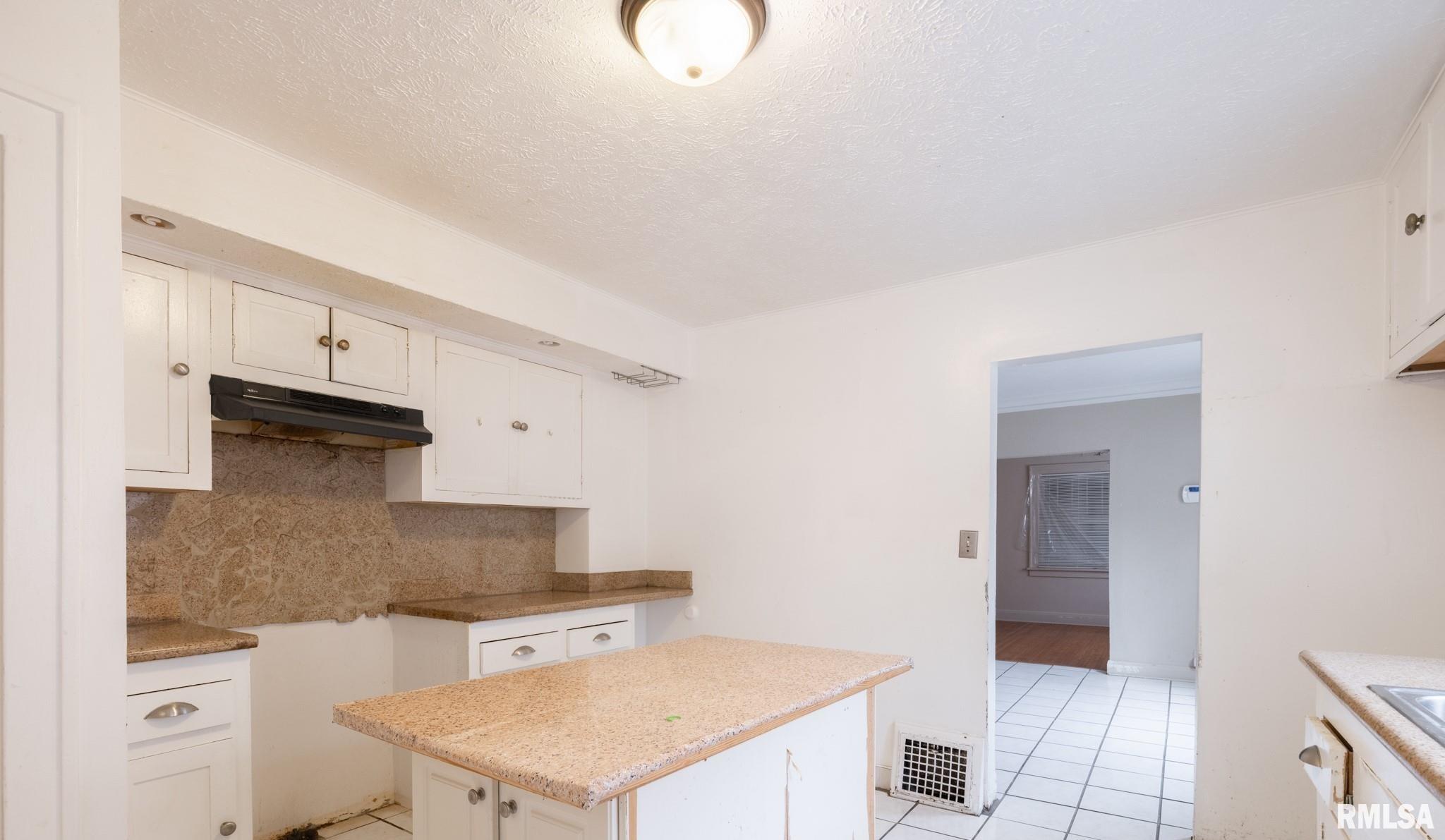 2203 N Prospect Road, Peoria, Illinois image 19