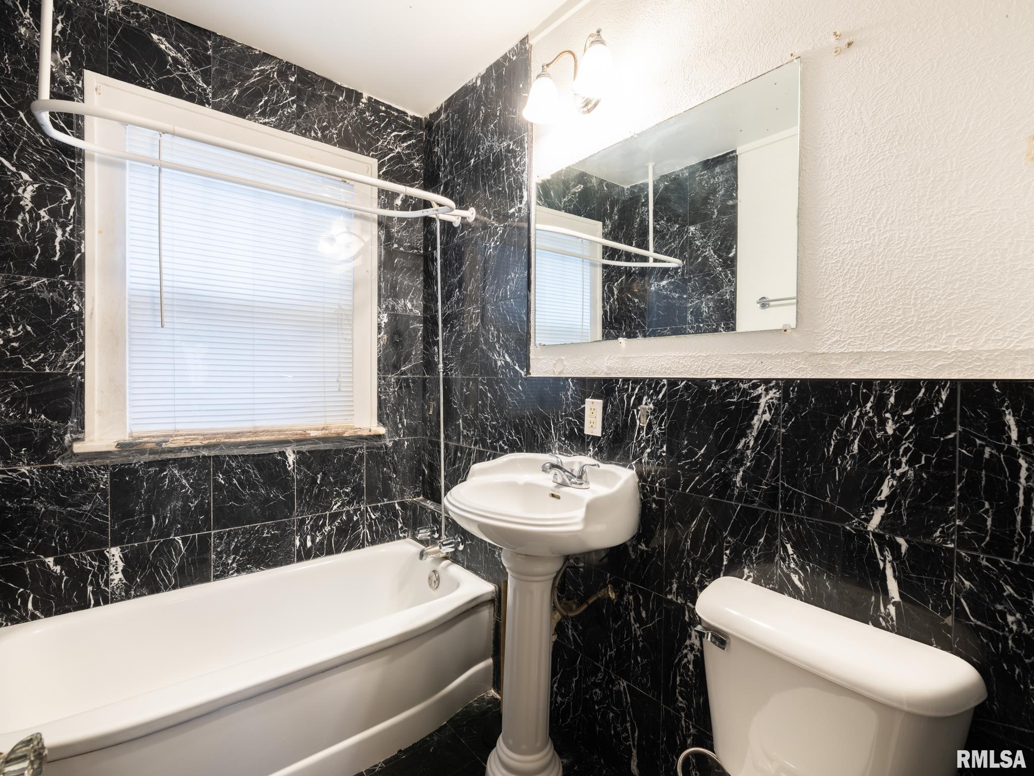 2203 N Prospect Road, Peoria, Illinois image 30