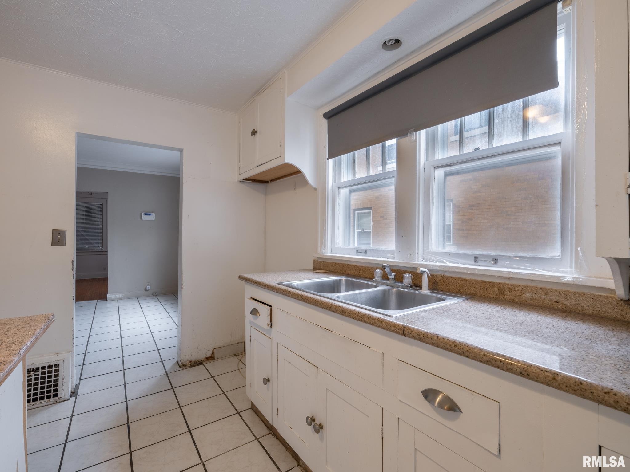 2203 N Prospect Road, Peoria, Illinois image 22