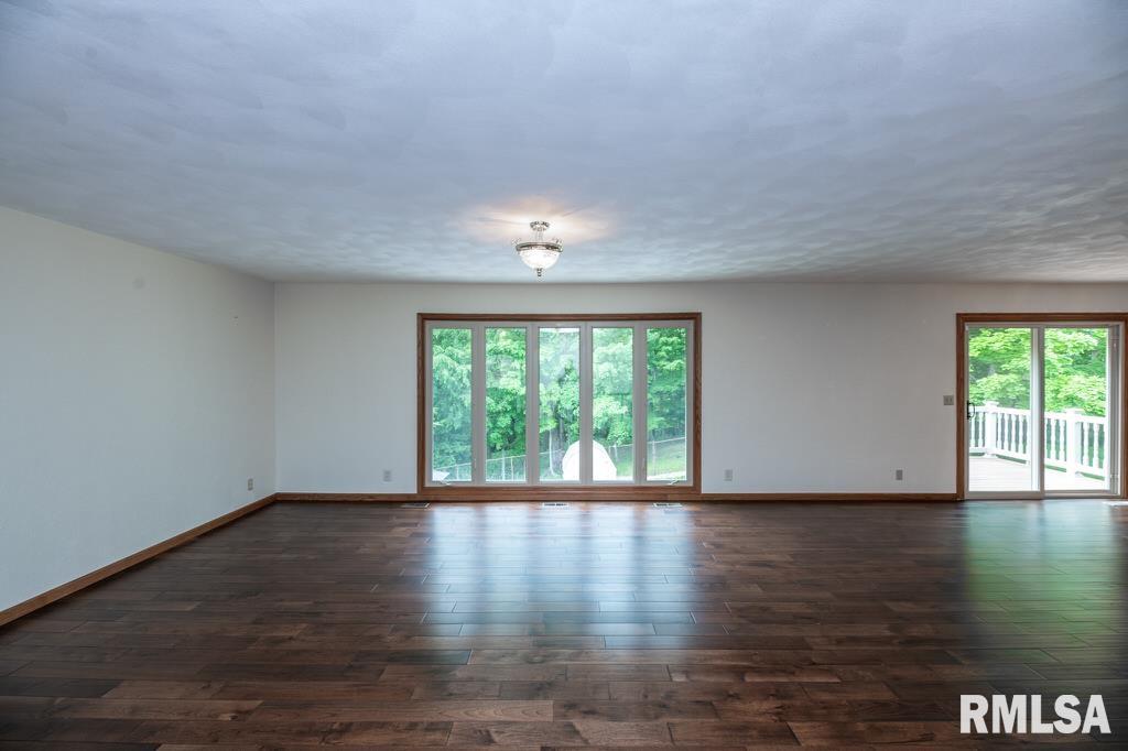 515 Illini Drive, East Peoria, Illinois image 16