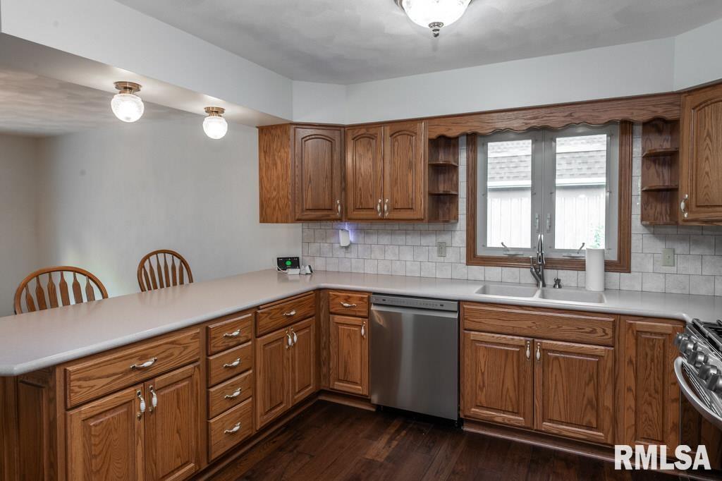 515 Illini Drive, East Peoria, Illinois image 22