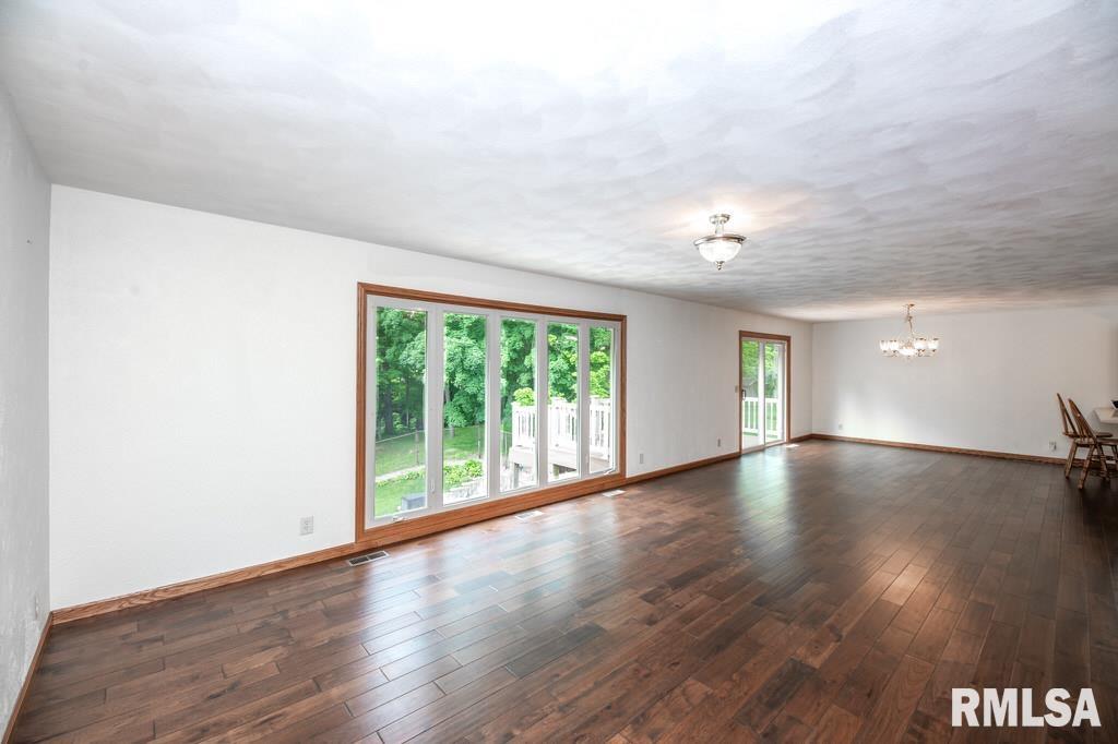 515 Illini Drive, East Peoria, Illinois image 17