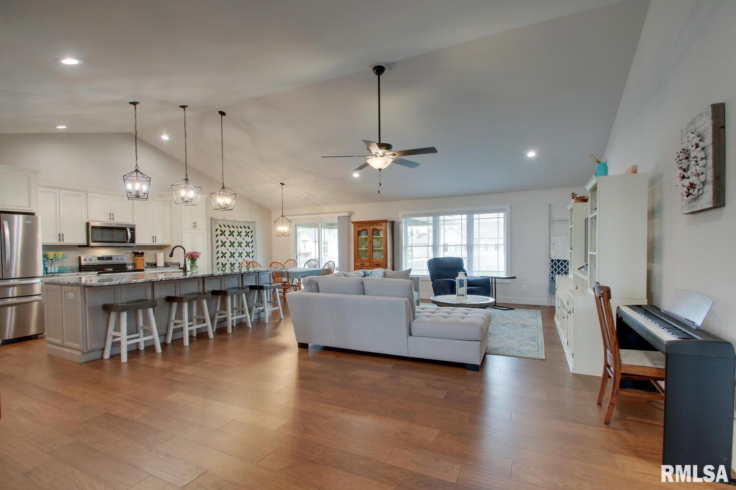 4619 Trinity Lakes Drive, Quincy, Illinois image 3
