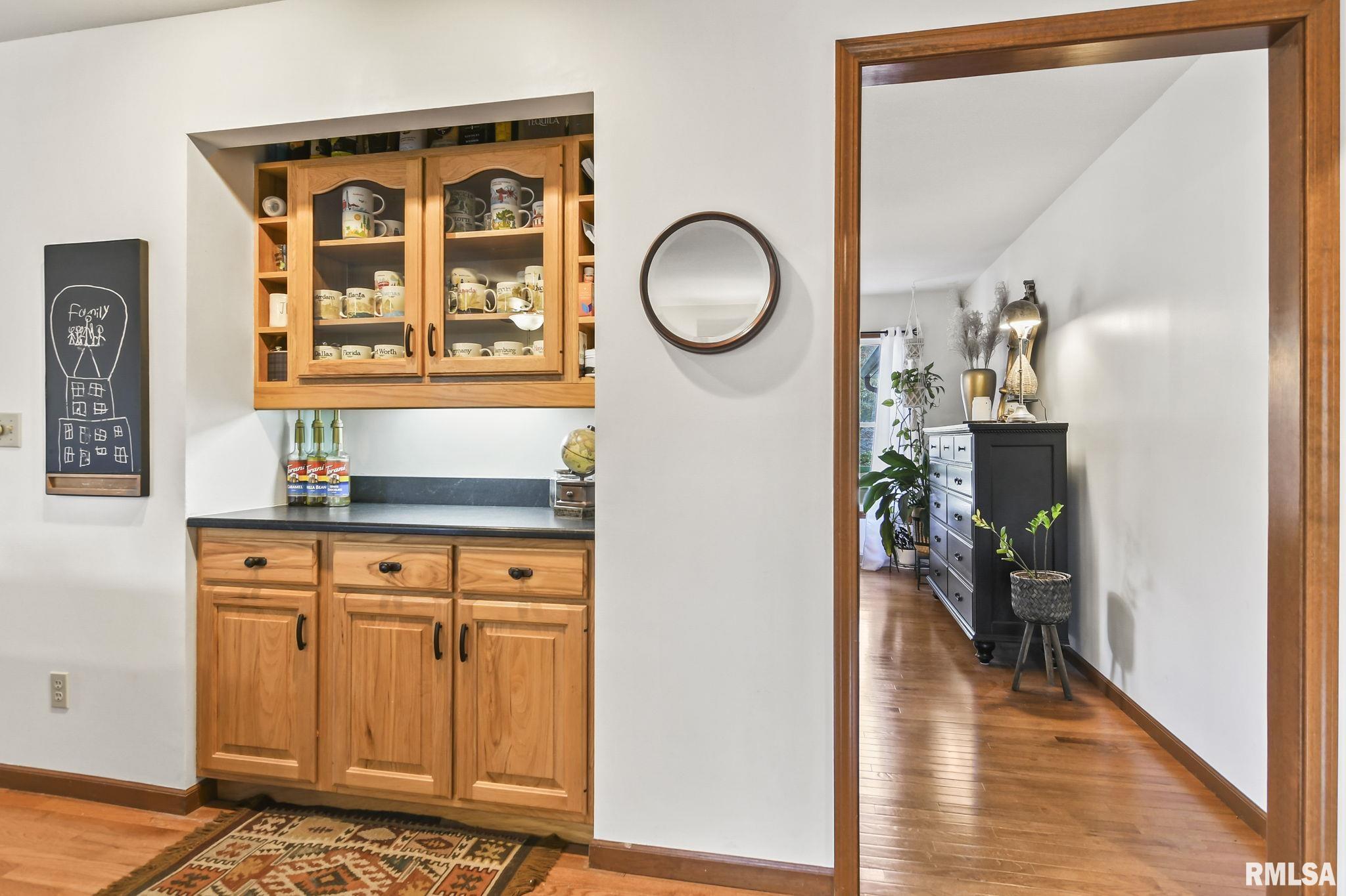 1405 Woods Farm Lane, Springfield, Illinois image 12