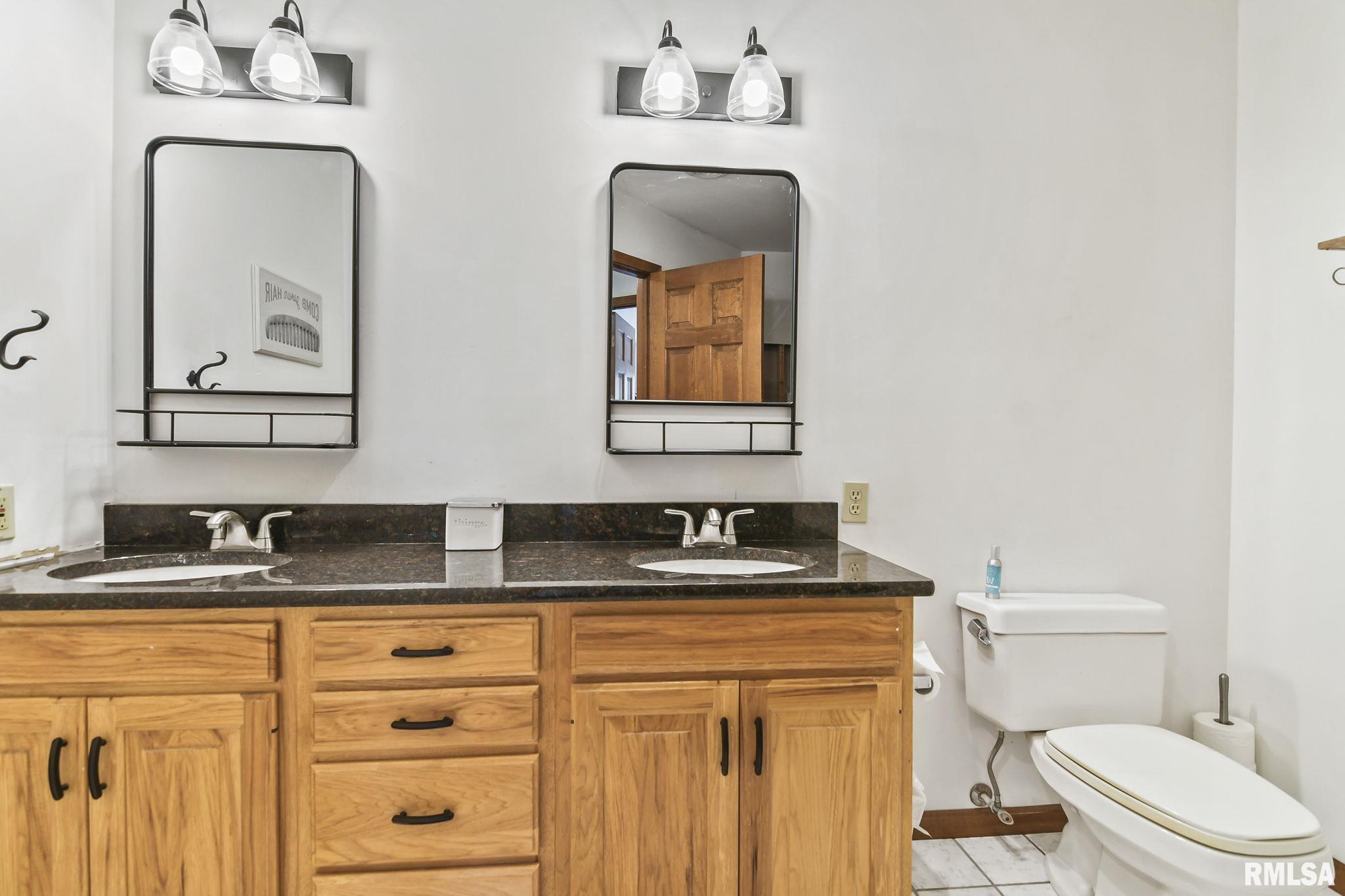 1405 Woods Farm Lane, Springfield, Illinois image 38