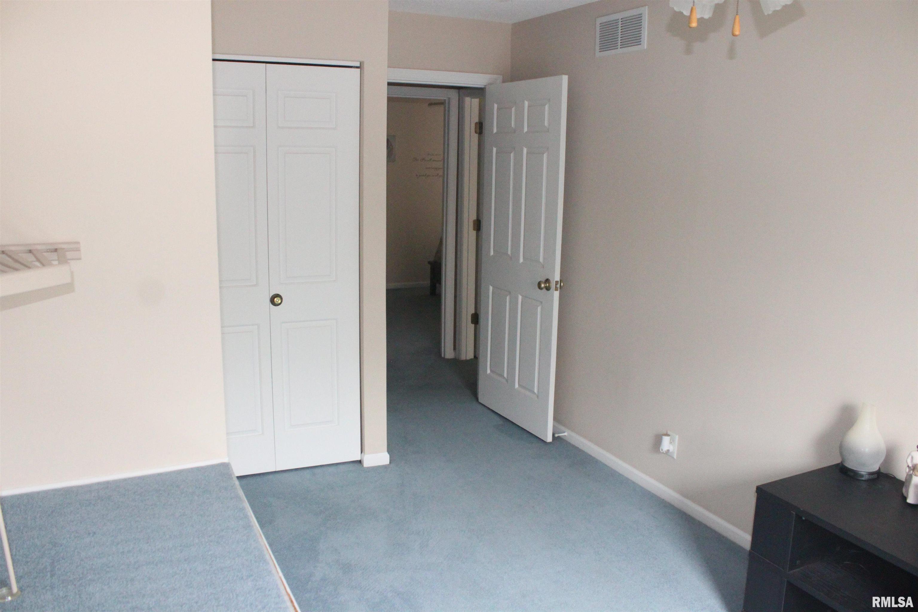 1315 30th Avenue #8, East Moline, Illinois image 11