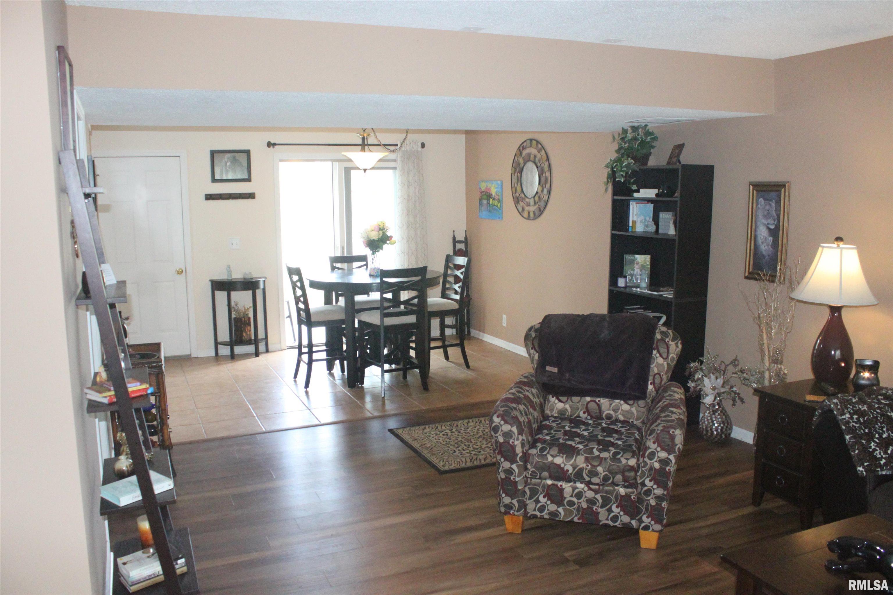1315 30th Avenue #8, East Moline, Illinois image 20