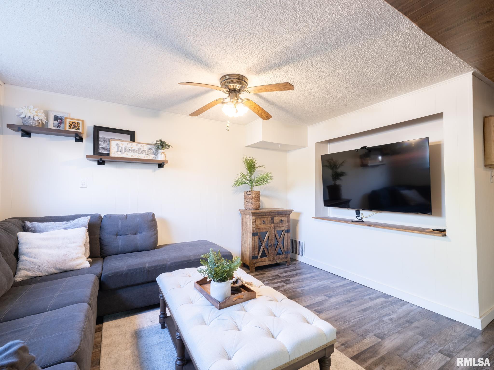 1601 Memorial Drive, Pekin, Illinois image 34