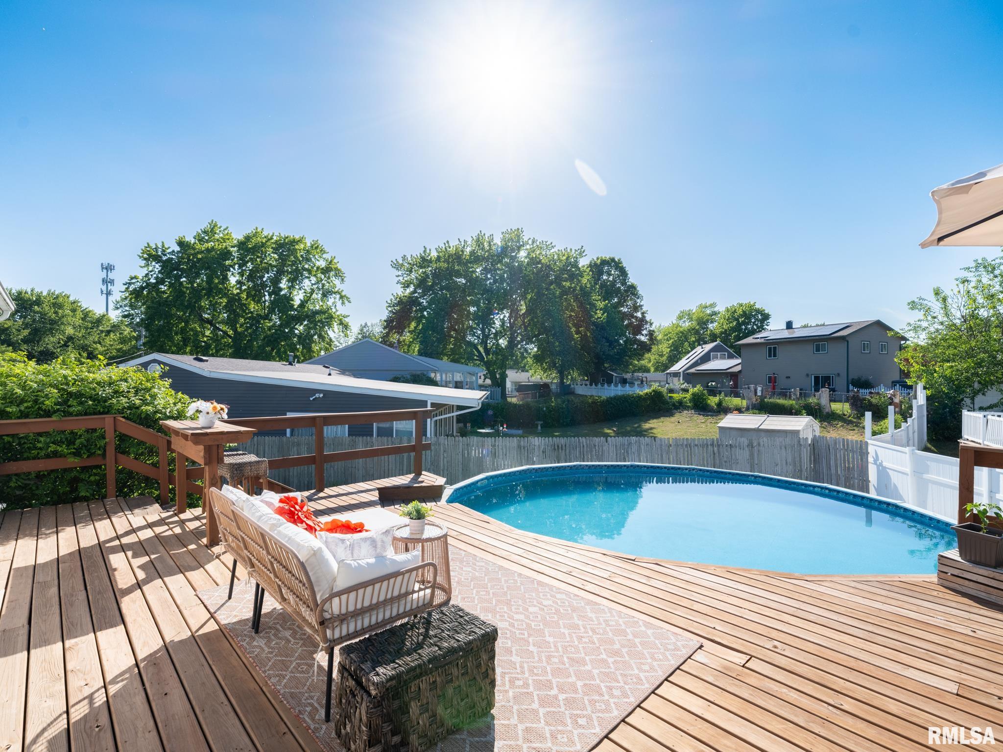 1601 Memorial Drive, Pekin, Illinois image 2