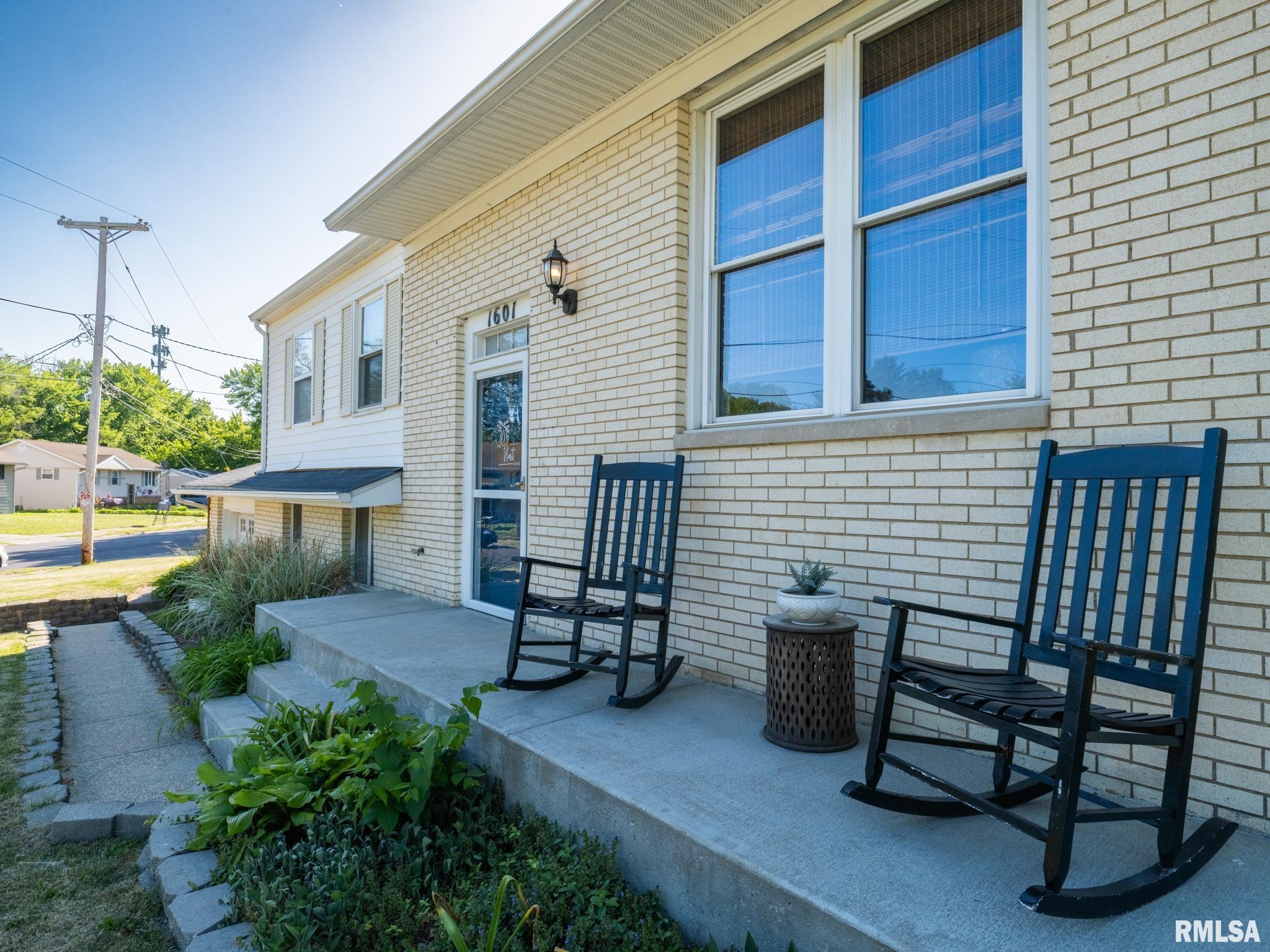 1601 Memorial Drive, Pekin, Illinois image 9