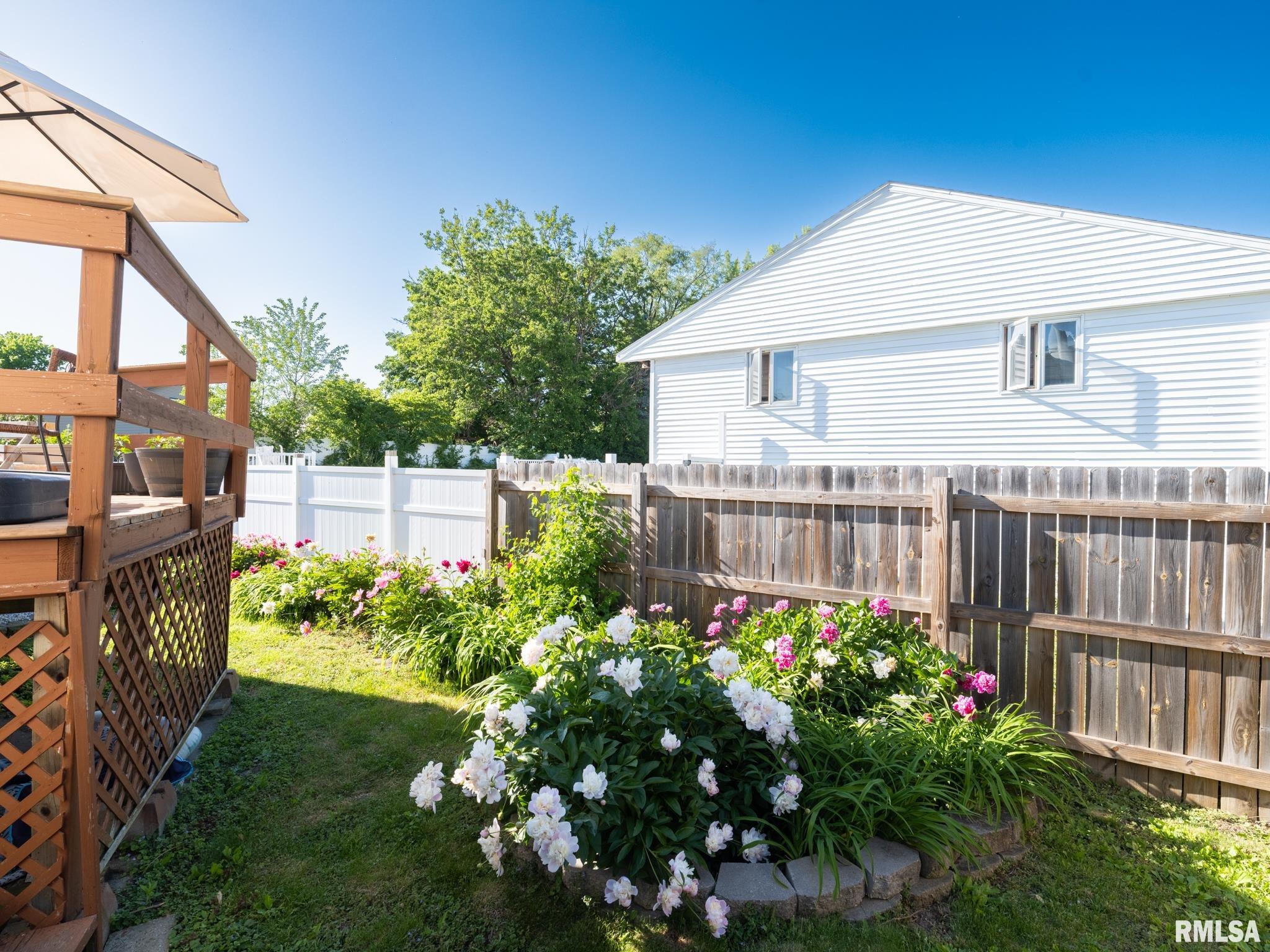 1601 Memorial Drive, Pekin, Illinois image 3
