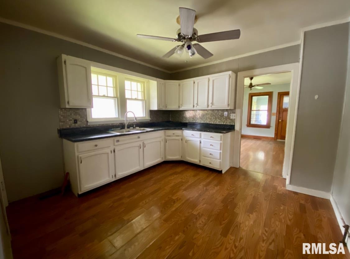 404 Bird Avenue, Bartonville, Illinois image 9