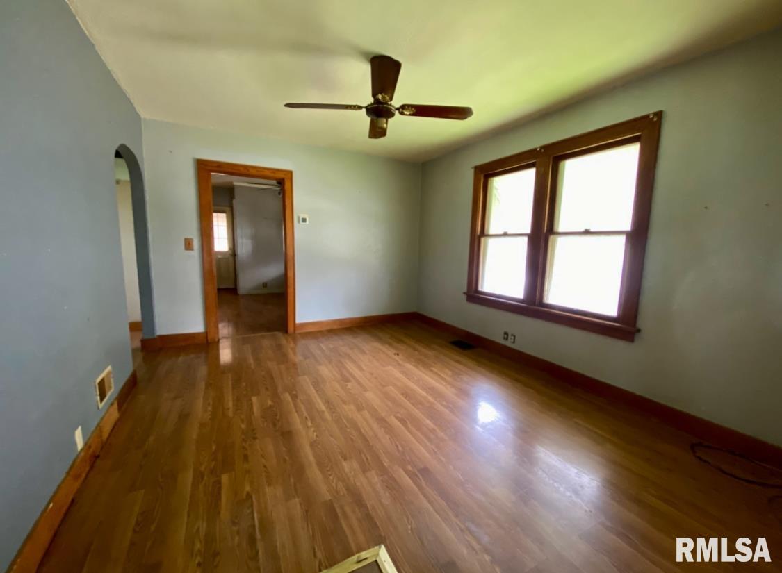 404 Bird Avenue, Bartonville, Illinois image 3