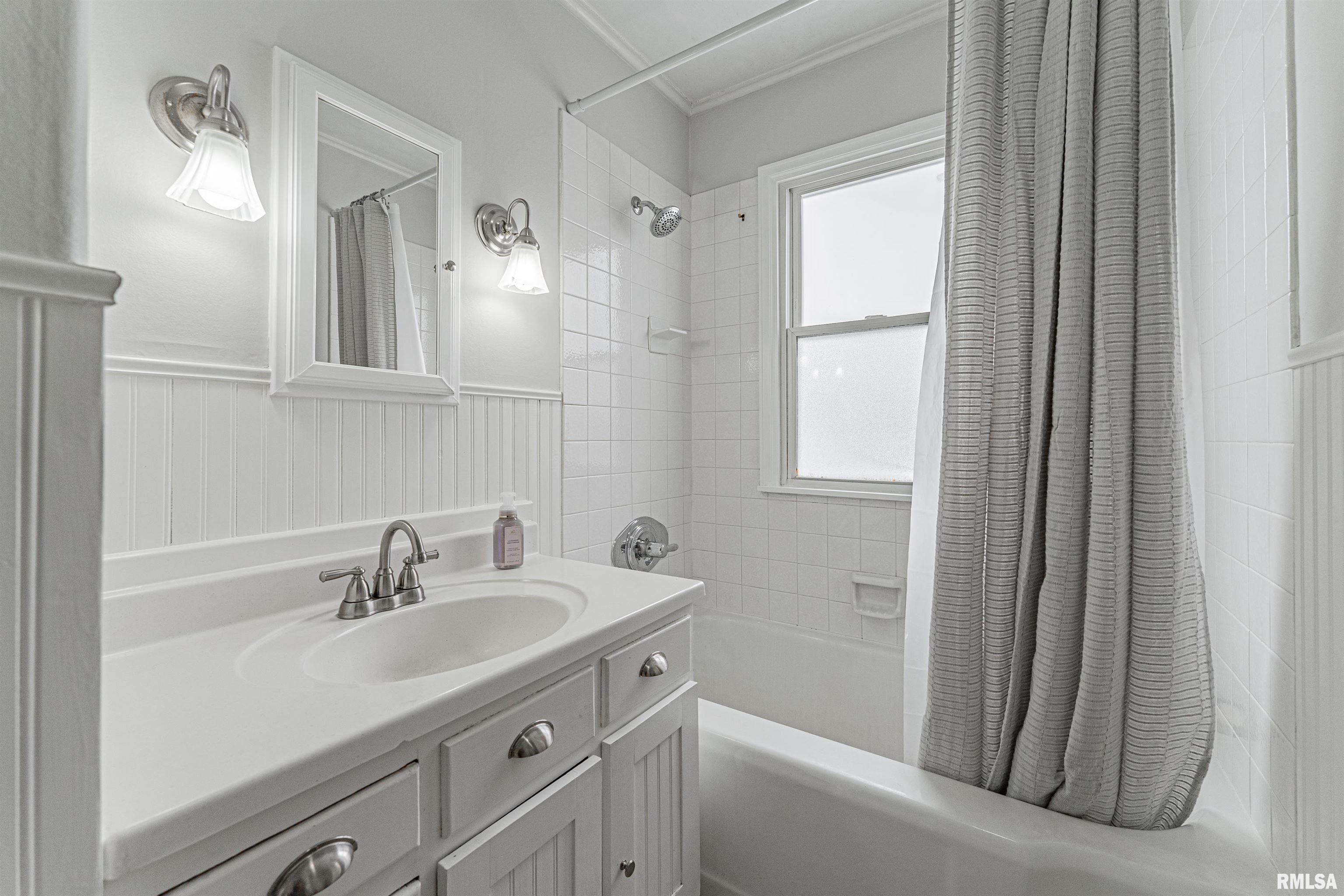 517 S Florence Avenue, Bloomington, Illinois image 15