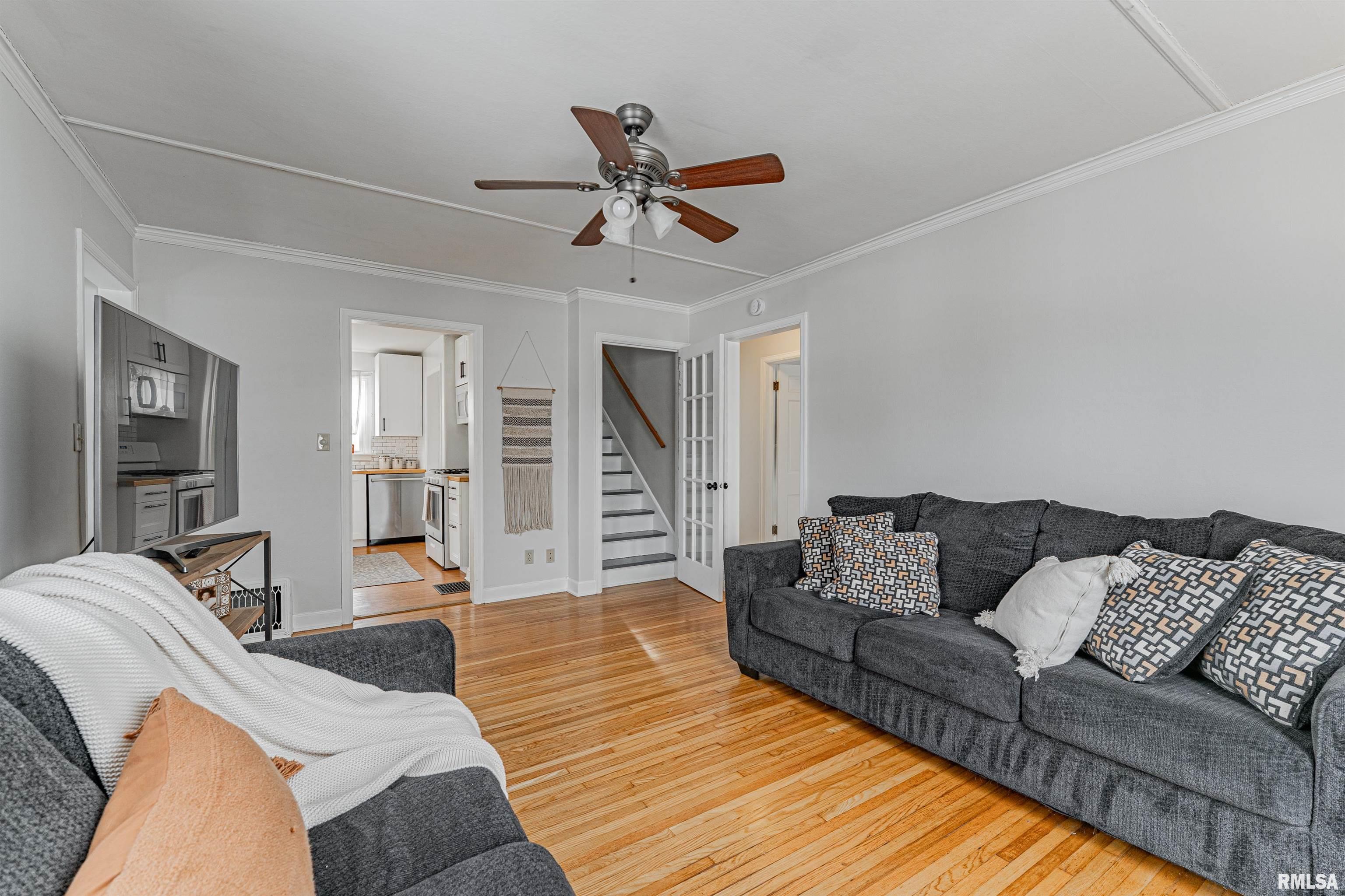 517 S Florence Avenue, Bloomington, Illinois image 7