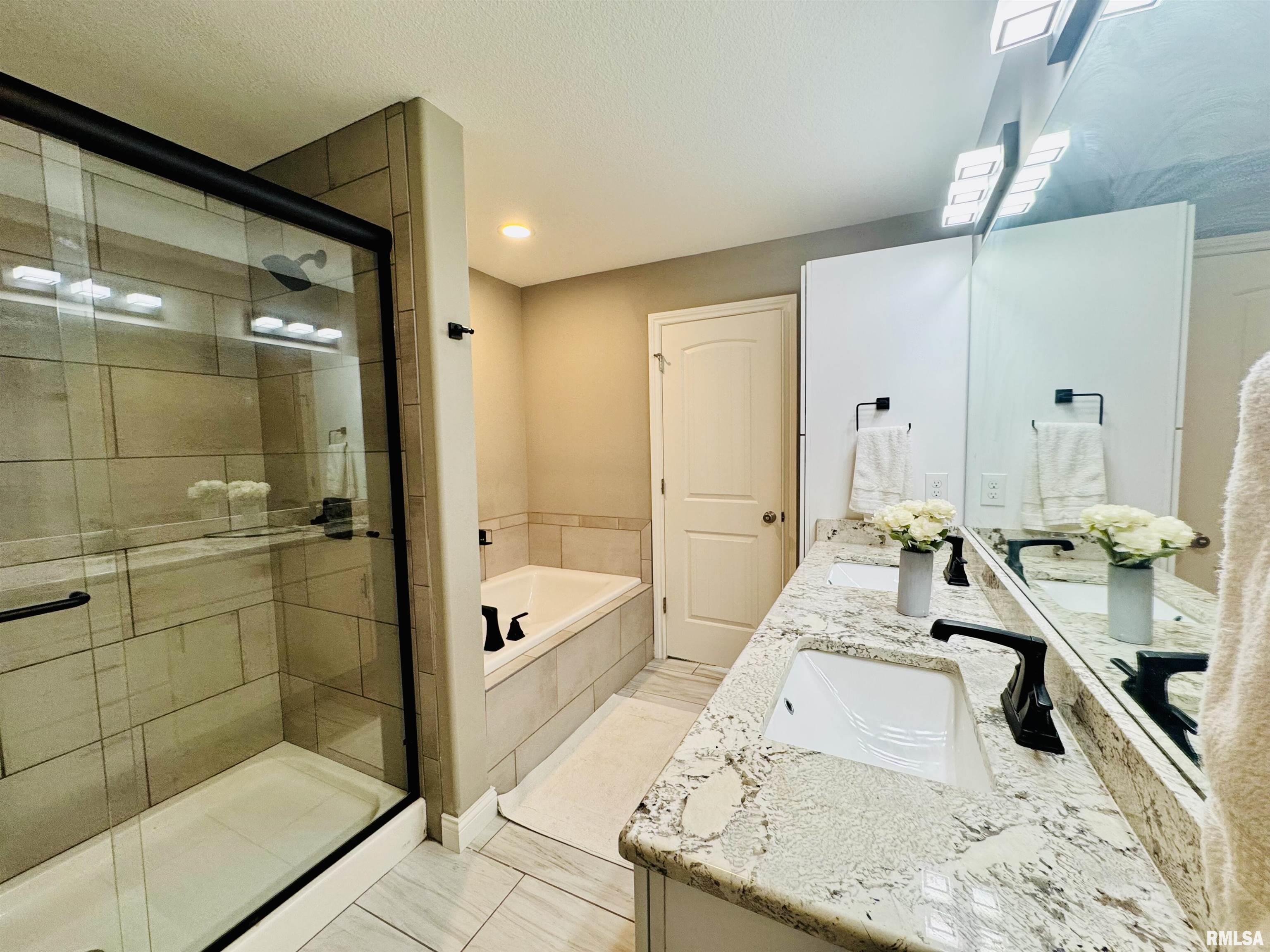 11401 N Joseph Street, Dunlap, Illinois image 30