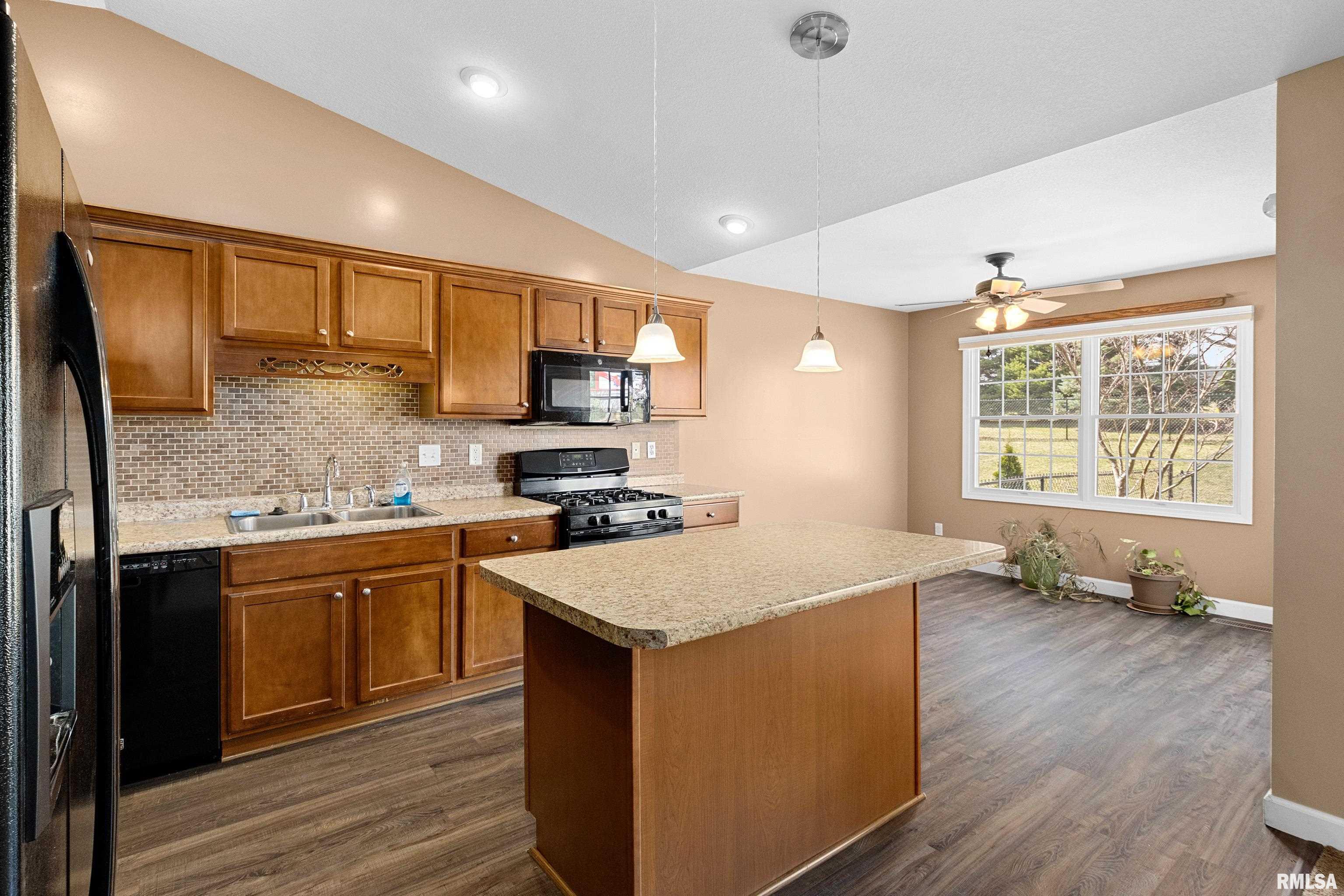 511 S Hampton Cove, Peoria, Illinois image 14