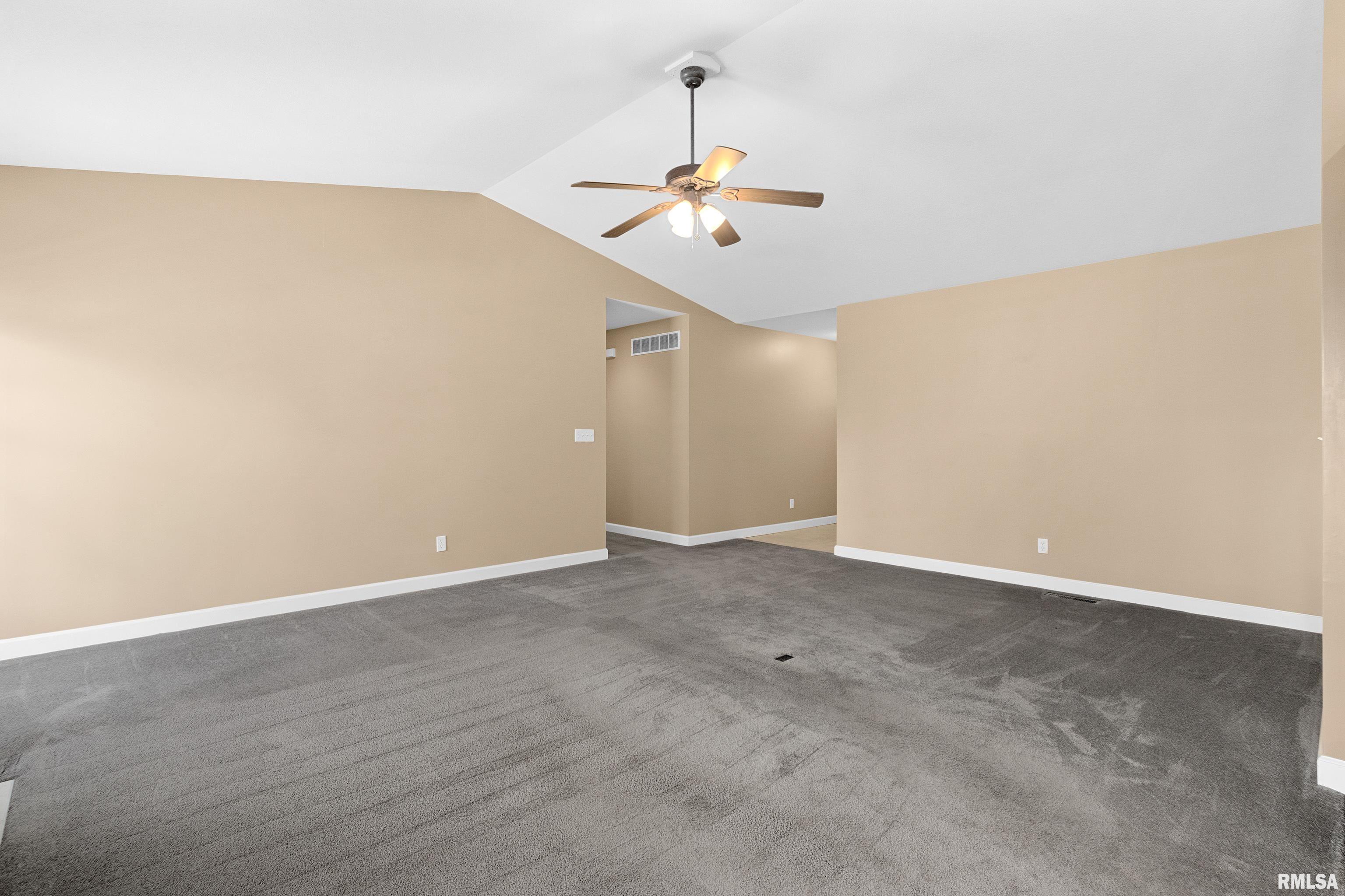 511 S Hampton Cove, Peoria, Illinois image 7