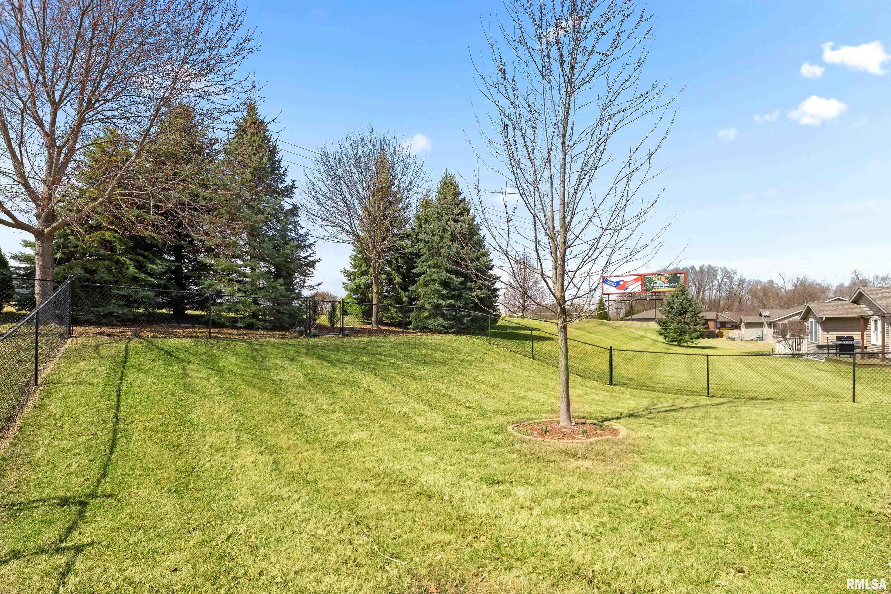 511 S Hampton Cove, Peoria, Illinois image 30