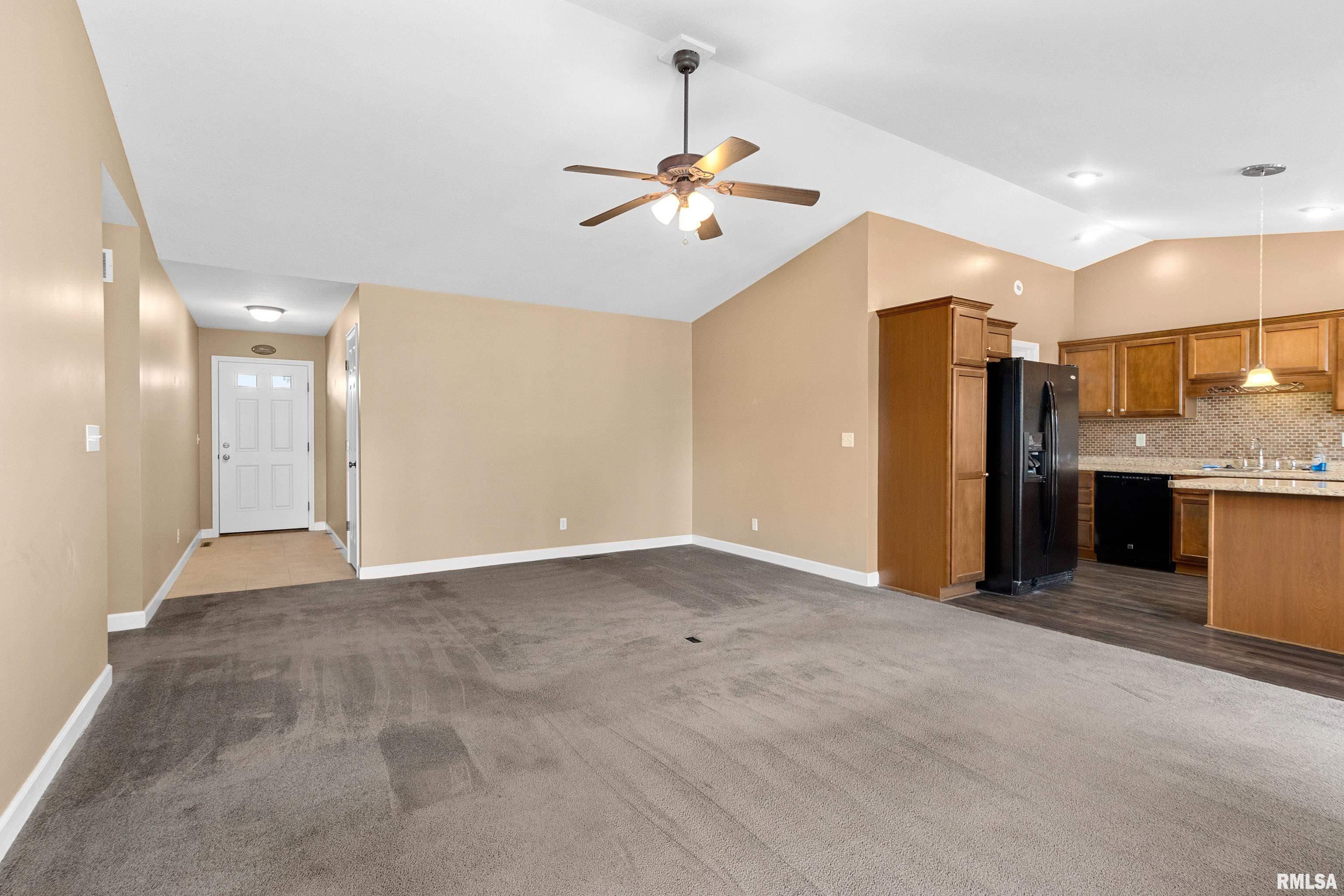 511 S Hampton Cove, Peoria, Illinois image 8