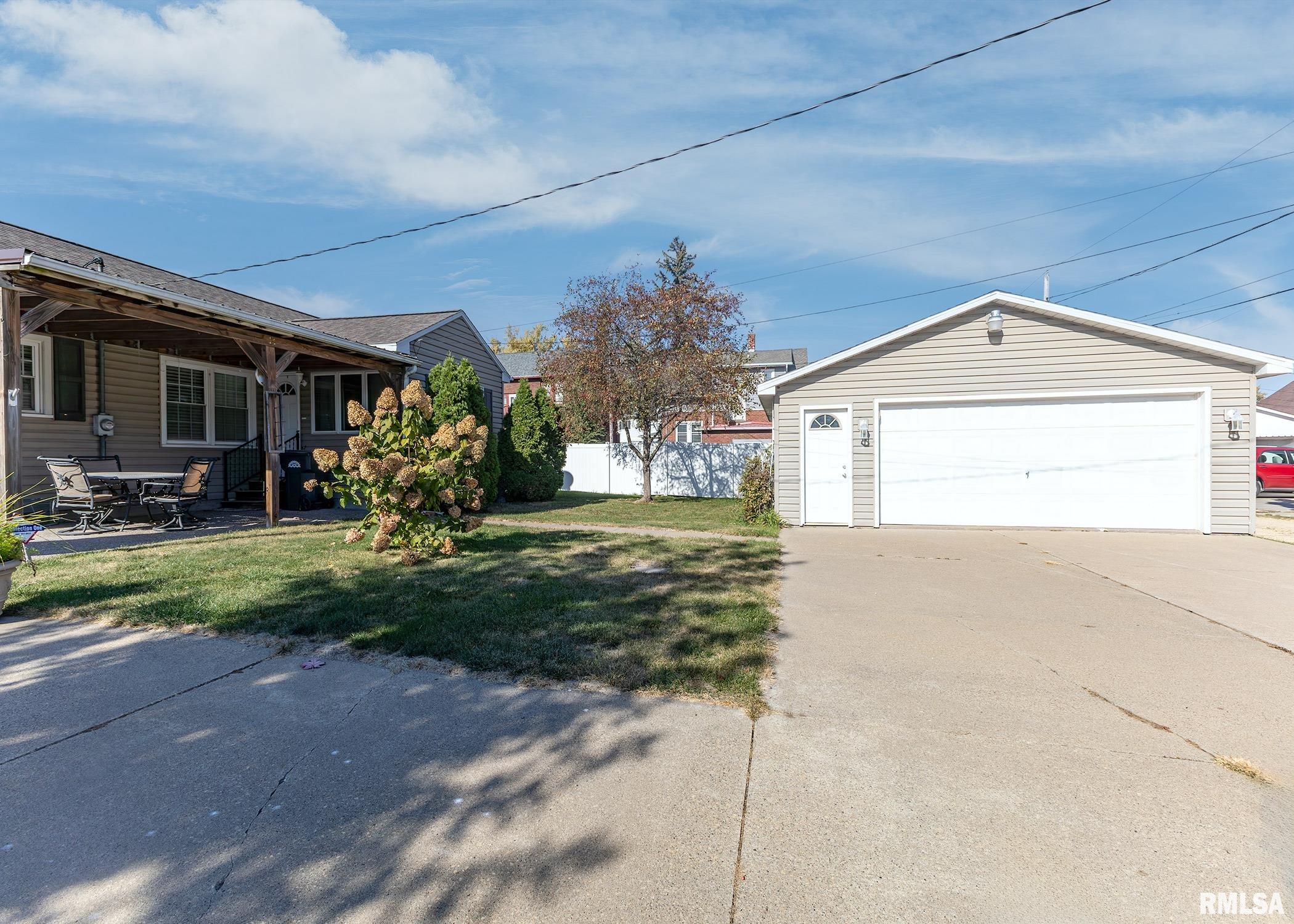 1223 N 3rd Street, Clinton, Iowa image 30