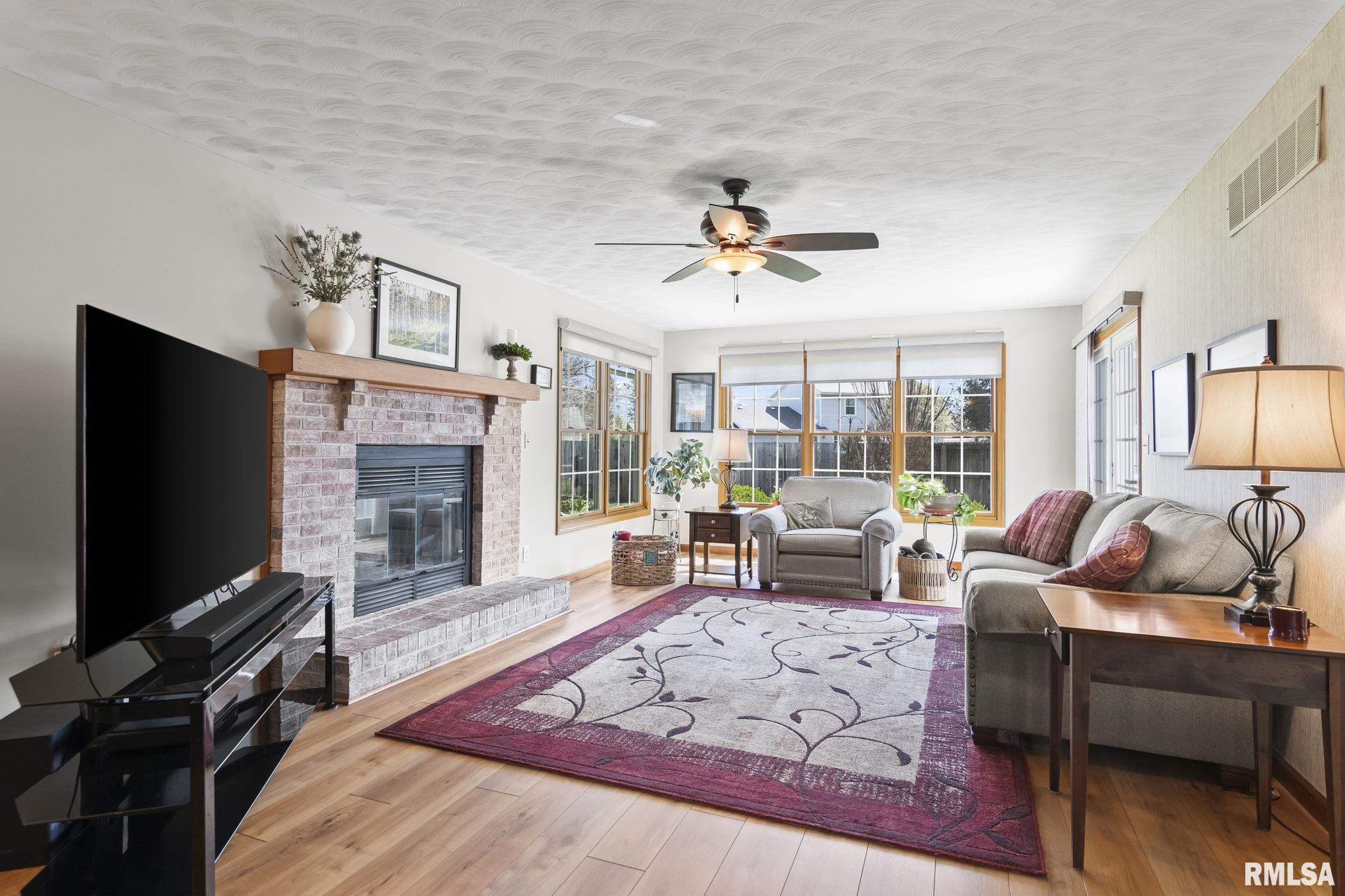 1104 Community Drive, Springfield, Illinois image 7