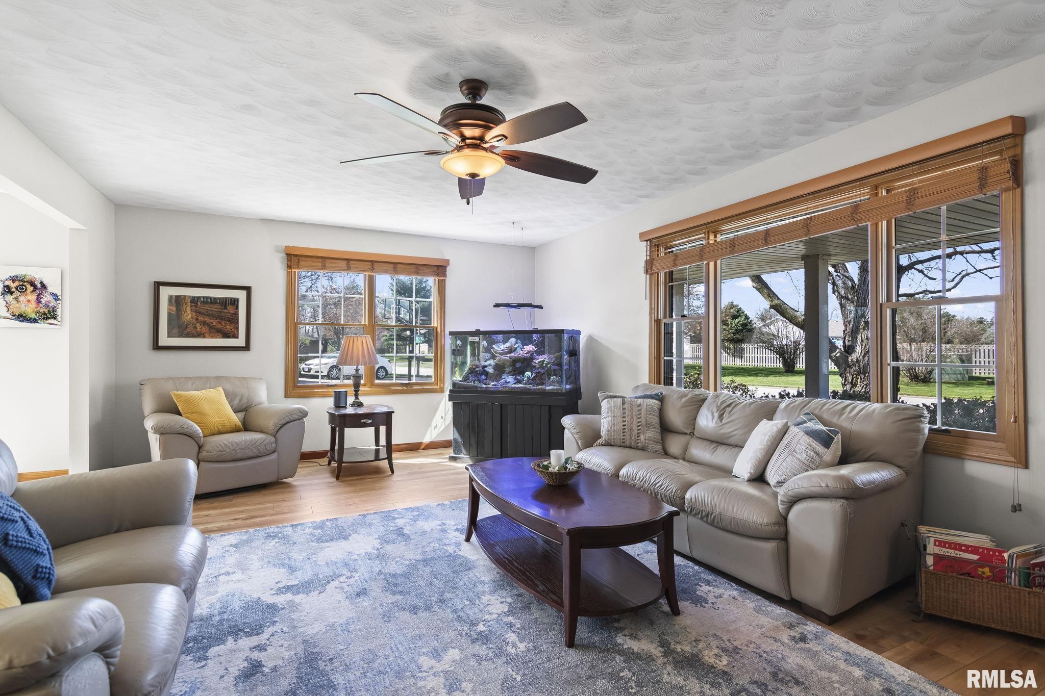 1104 Community Drive, Springfield, Illinois image 5