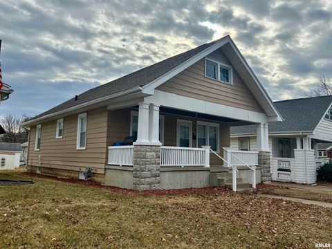 Homes For Sale - 2304 State Street<br/> Quincy, IL 62301