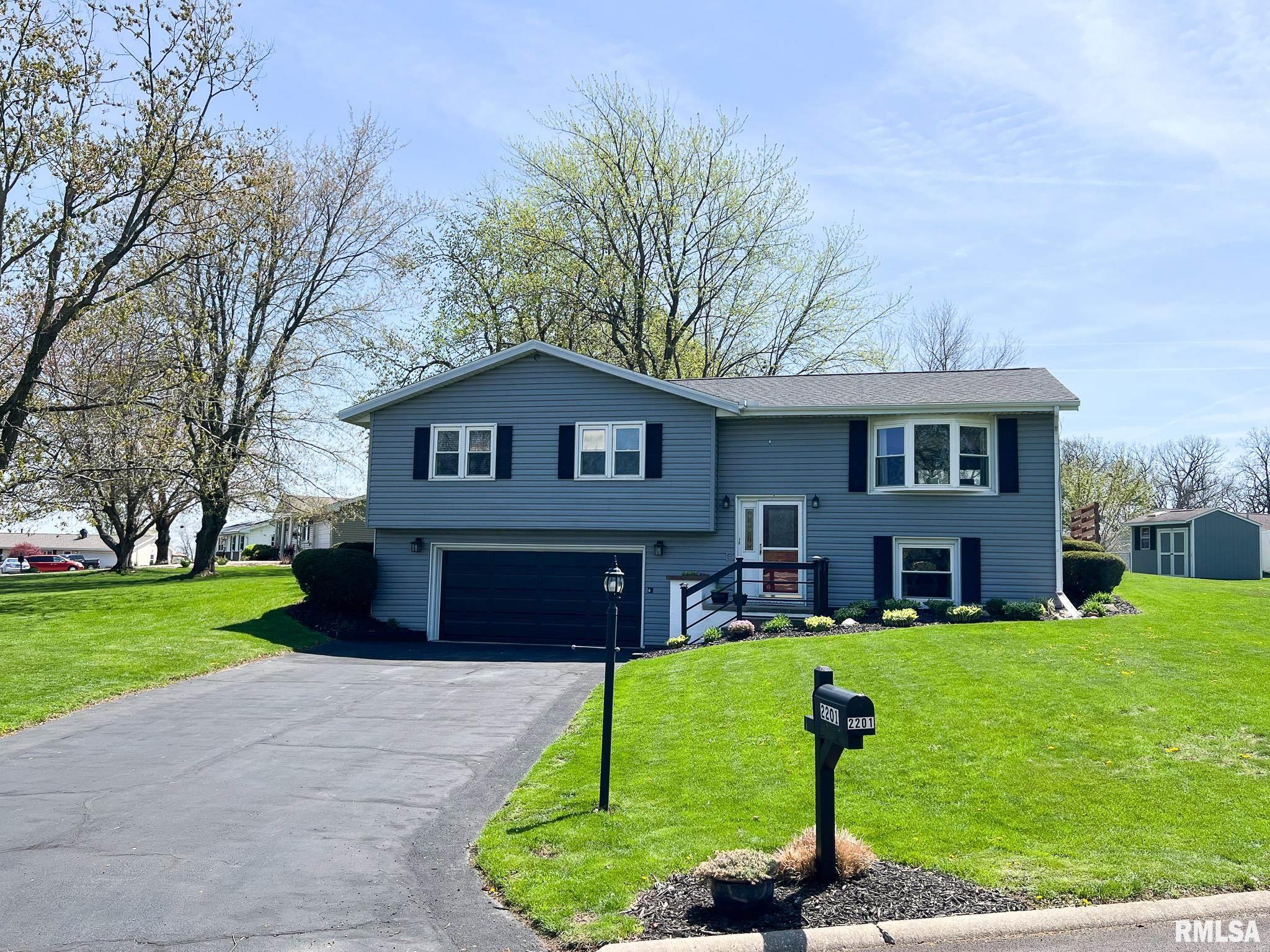 2201 Oak Drive, Eureka, Illinois image 1