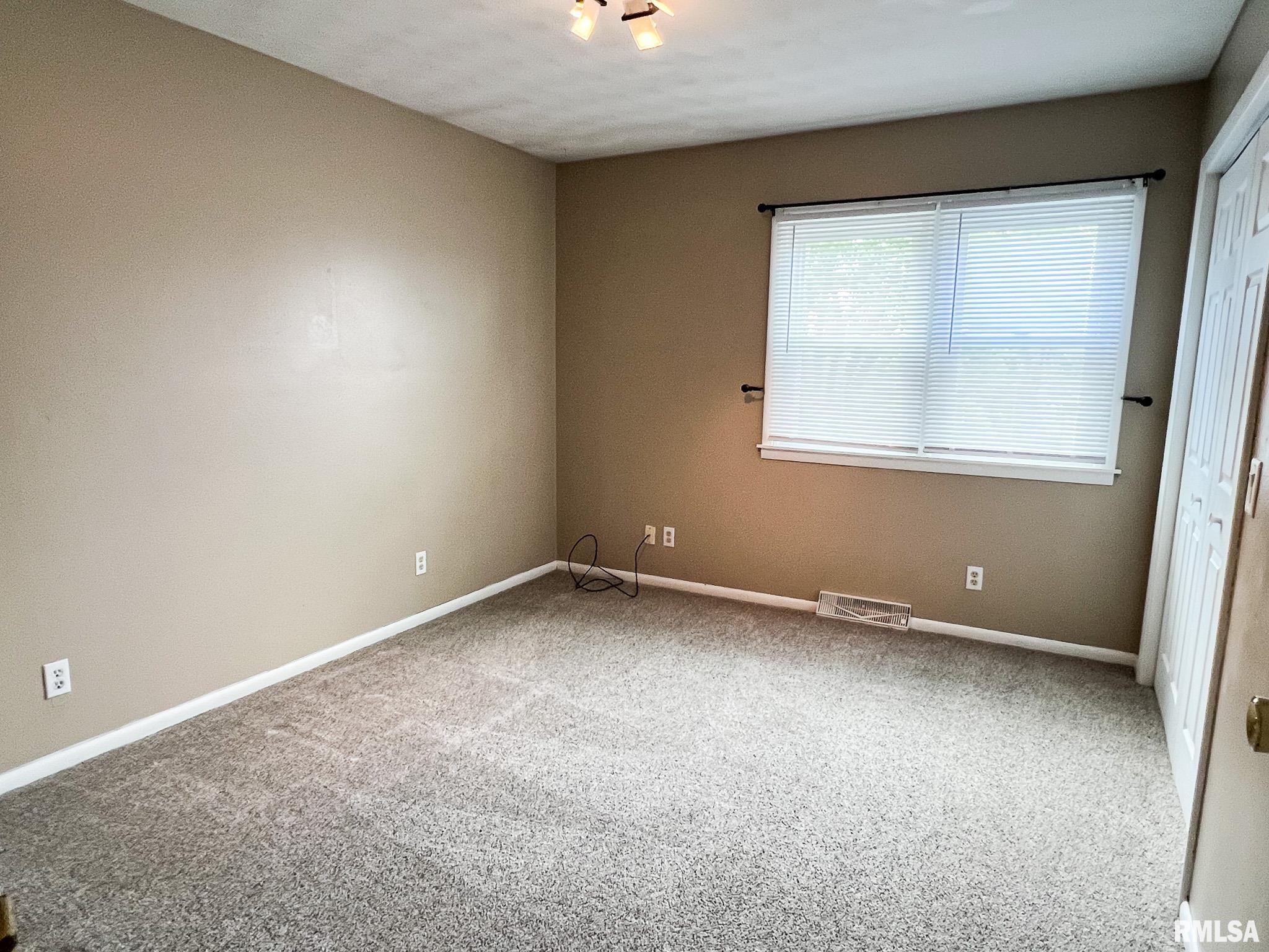 2201 Oak Drive, Eureka, Illinois image 45