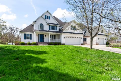 Photo of 2407 EASTWOOD Drive, Taylorville, IL 62568 (MLS # CA1043131)