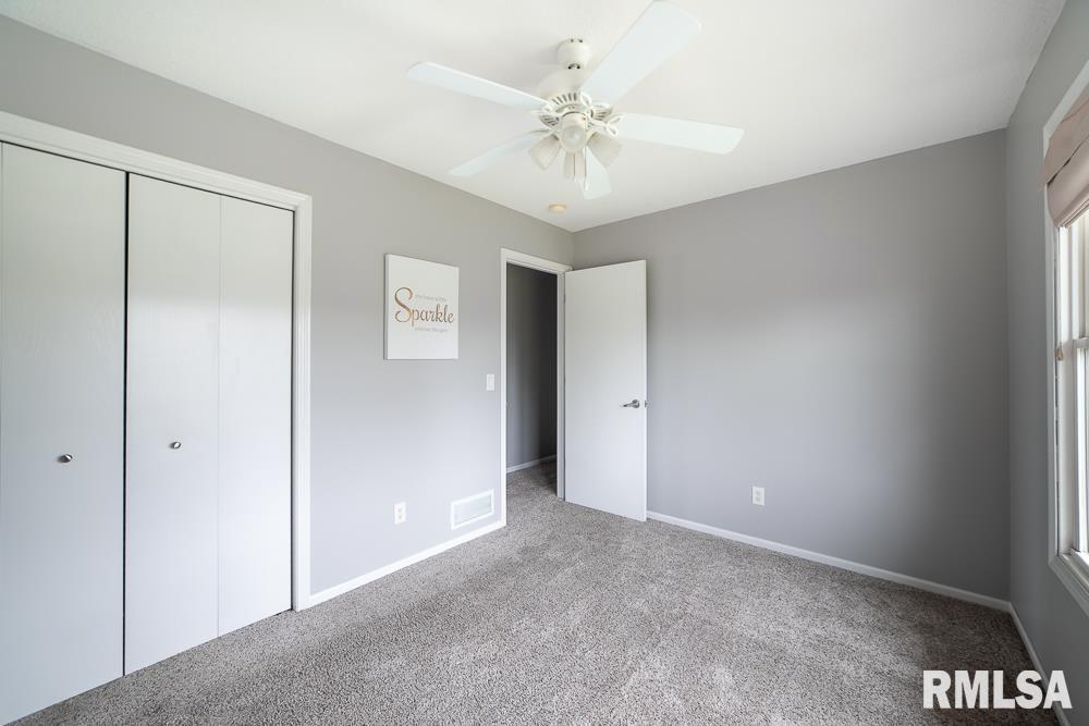 2211 E 58th Street, Davenport, Iowa image 31