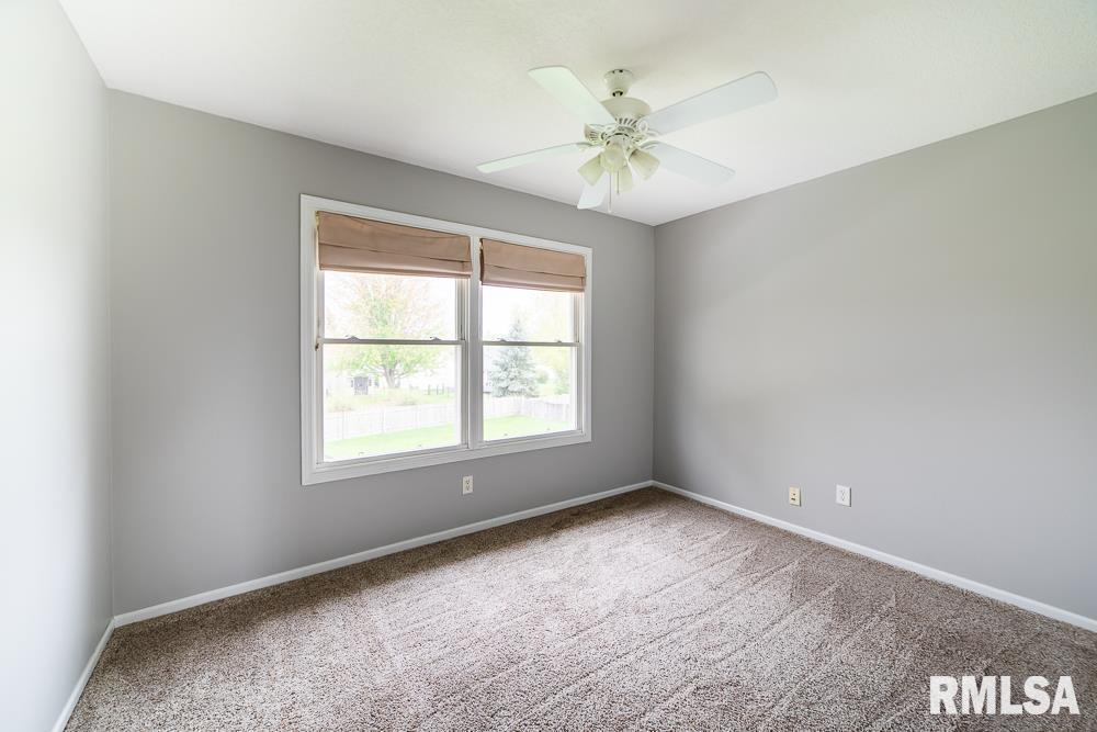 2211 E 58th Street, Davenport, Iowa image 30