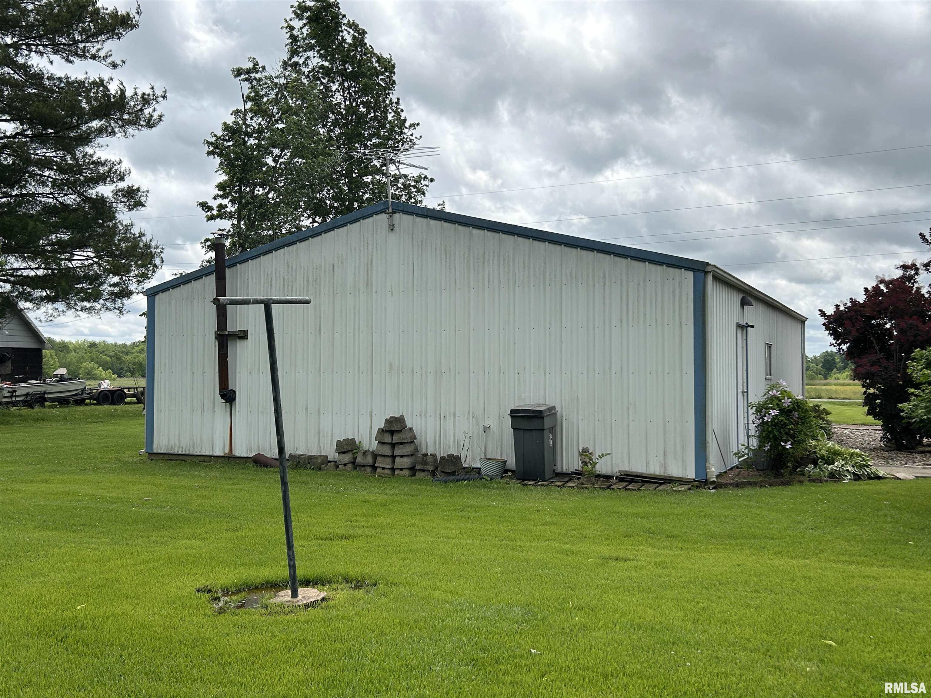 17737 Four Mile Lane, West Frankfort, Illinois image 7