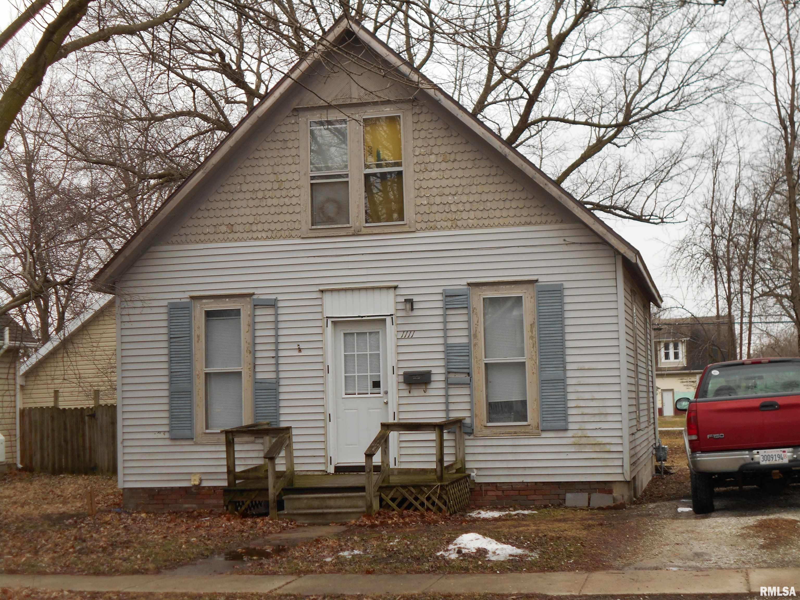 1111 E Carroll Street, Macomb, Illinois image 1