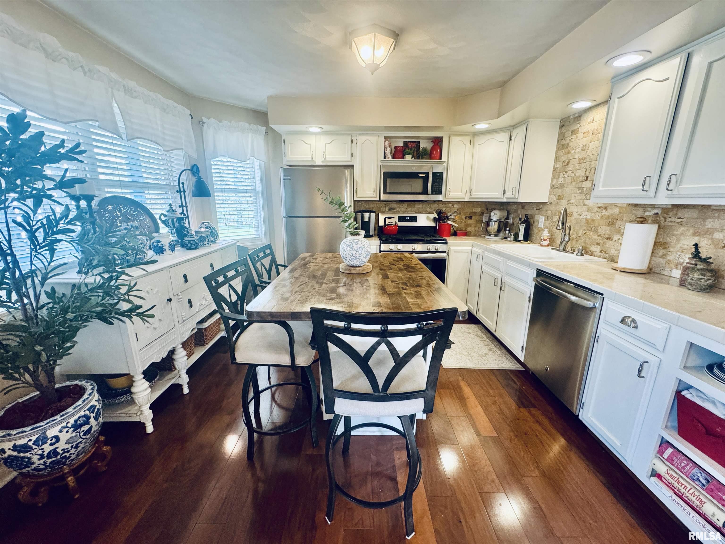1302 Miller Street, Washington, Illinois image 10