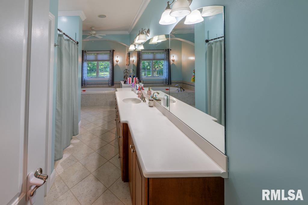 6 Wildwood Court, Washington, Illinois image 45