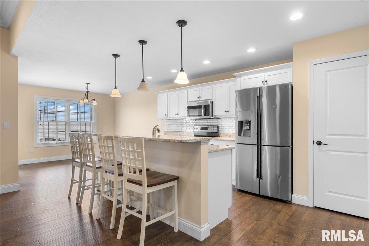 1809 Spartan Drive, Chatham, Illinois image 9