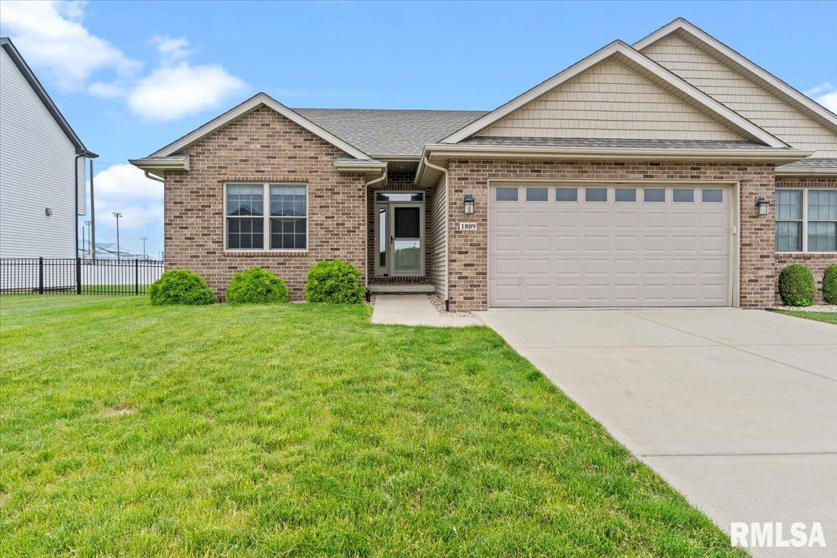 1809 Spartan Drive, Chatham, Illinois image 2