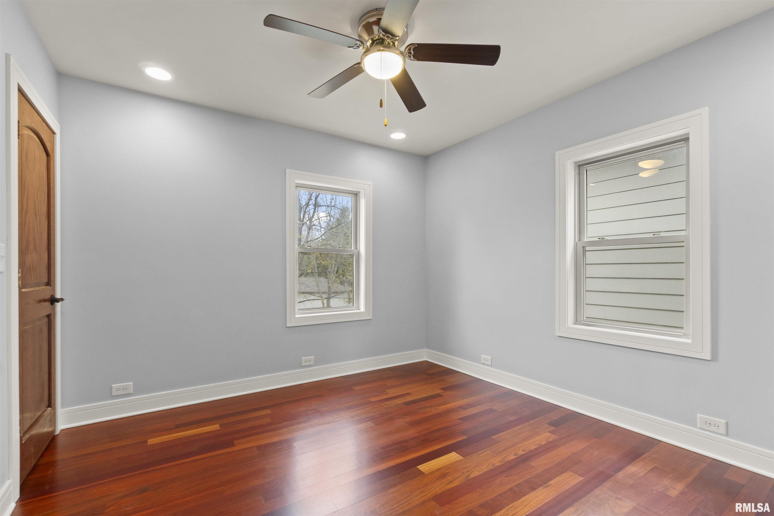 949 NE Glen Oak Avenue, Peoria, Illinois image 14