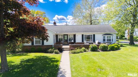 Photo of 420 W RIDGEMONT Road, Peoria, IL 61614 (MLS # PA1266128)